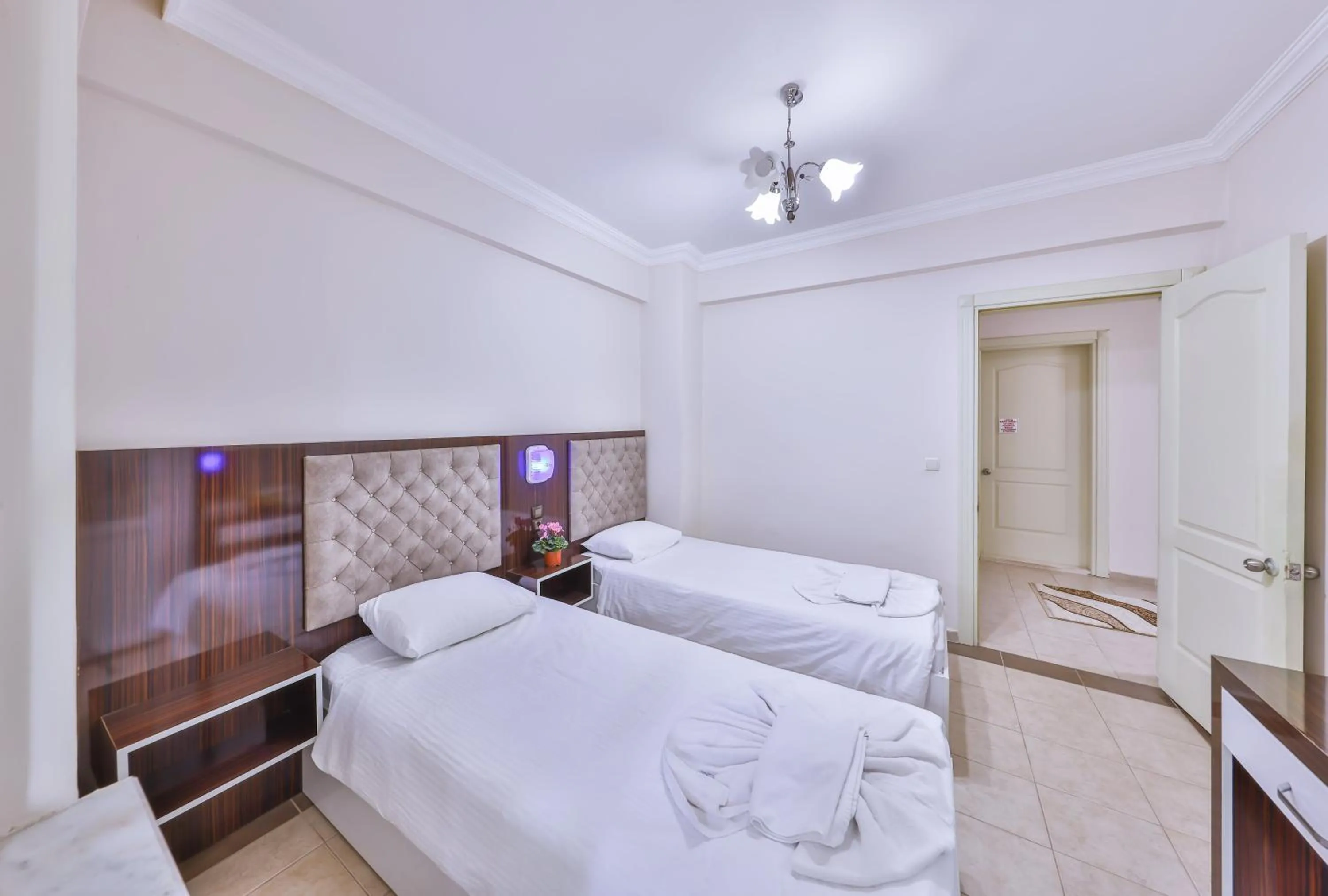 Bed in Afyon Dundar Thermal Villa