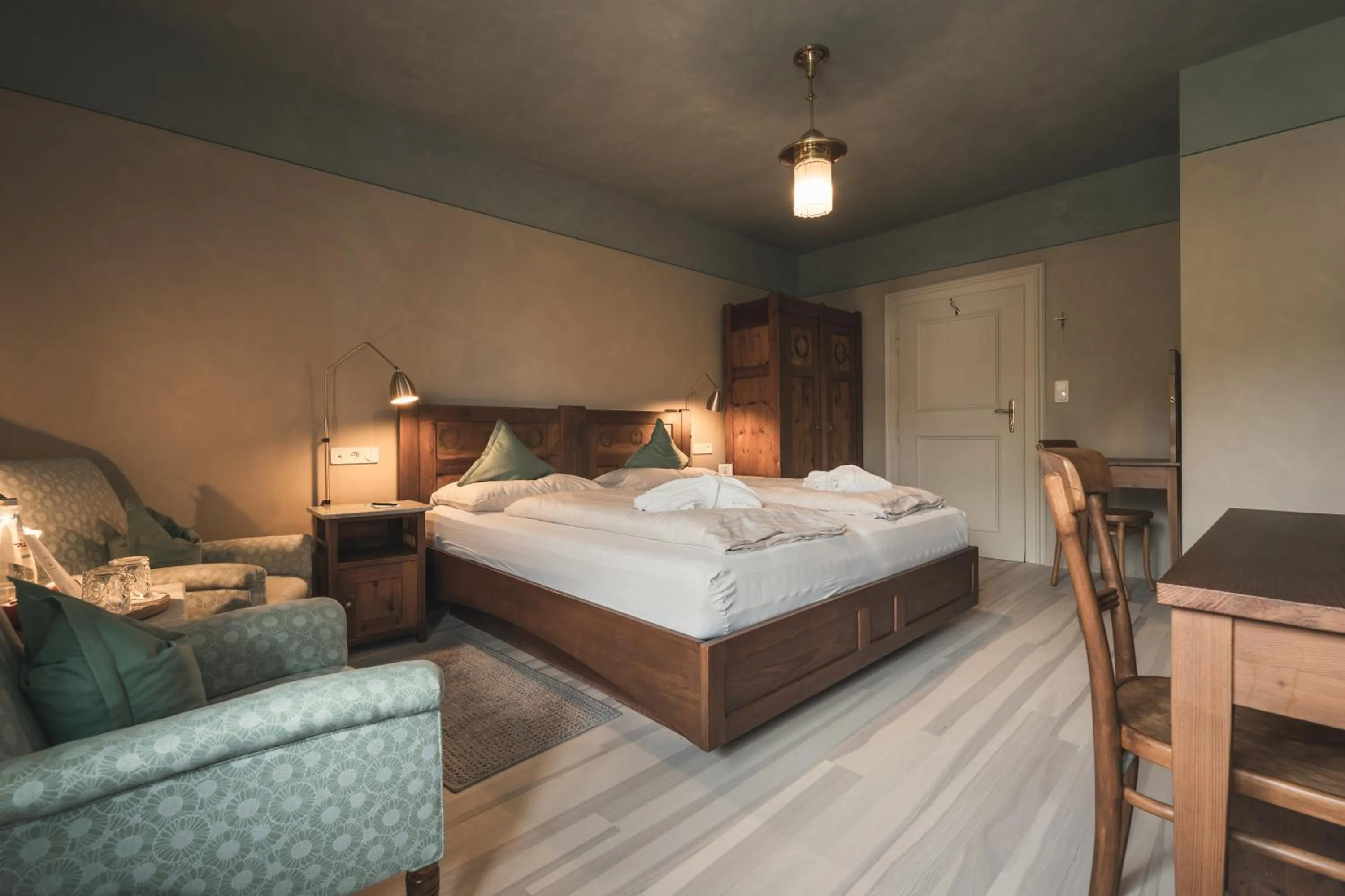 Bed in Parkhotel Holzner