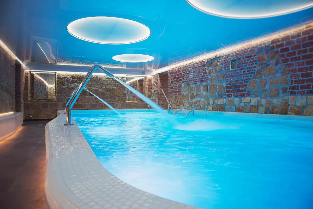 Massage in Pałac Brunów - Wellness & SPA