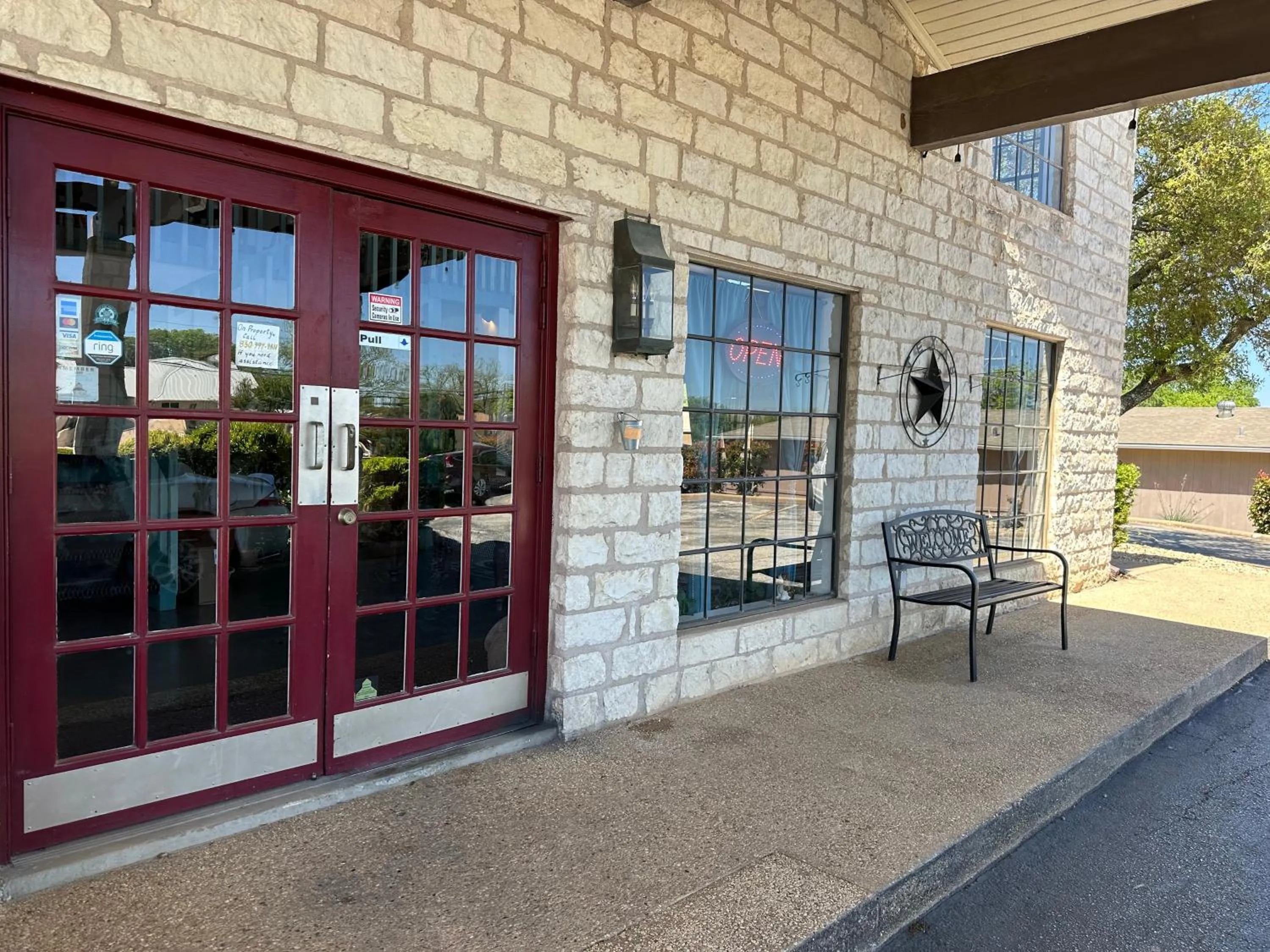 Windcrest Inn and Suites