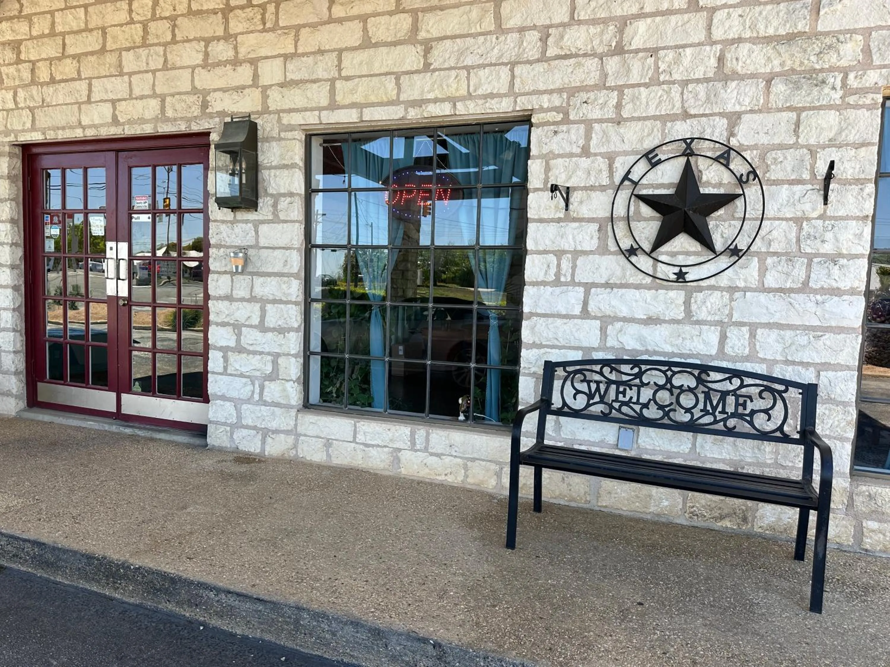 Windcrest Inn and Suites