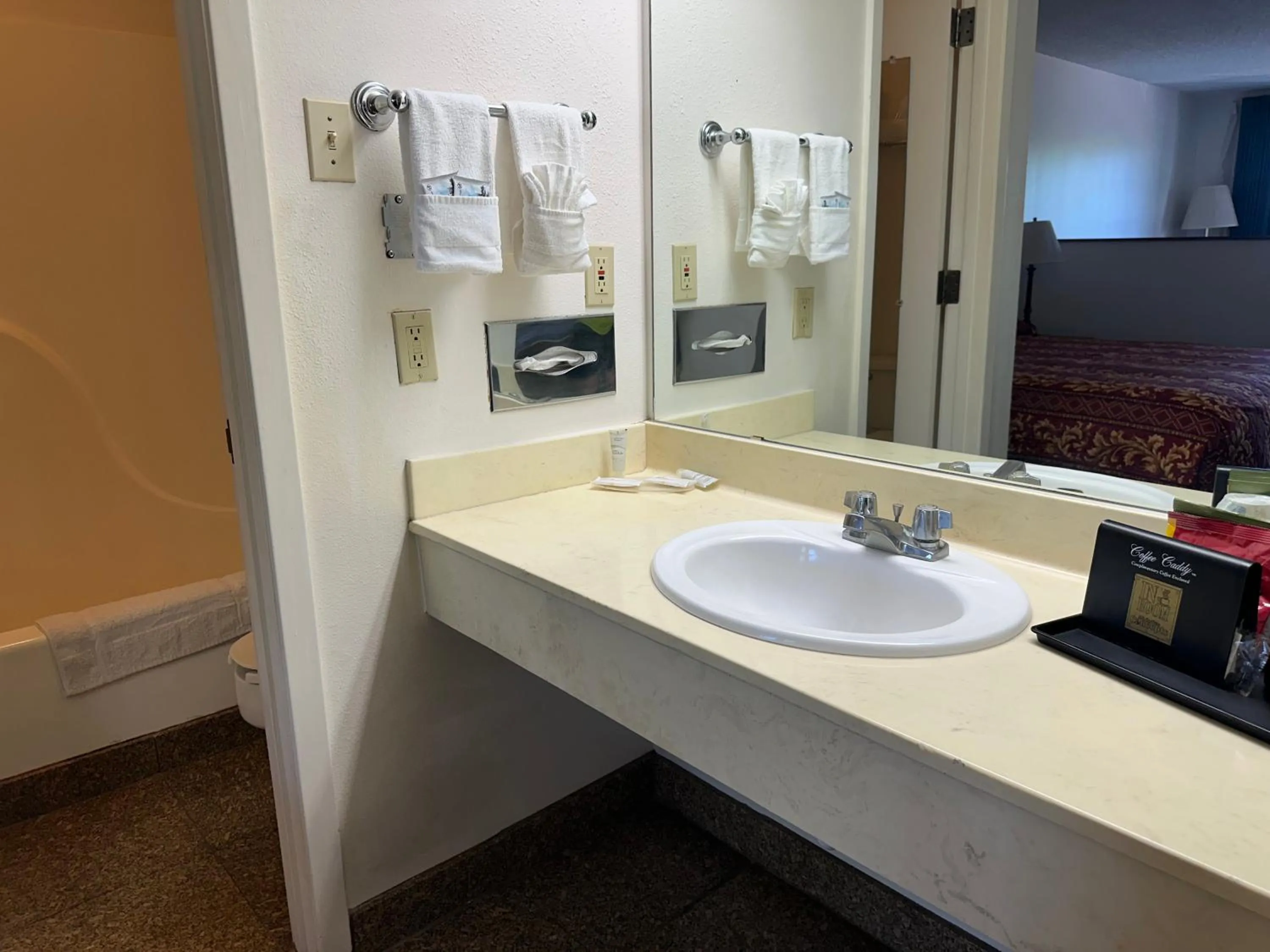 Windcrest Inn and Suites