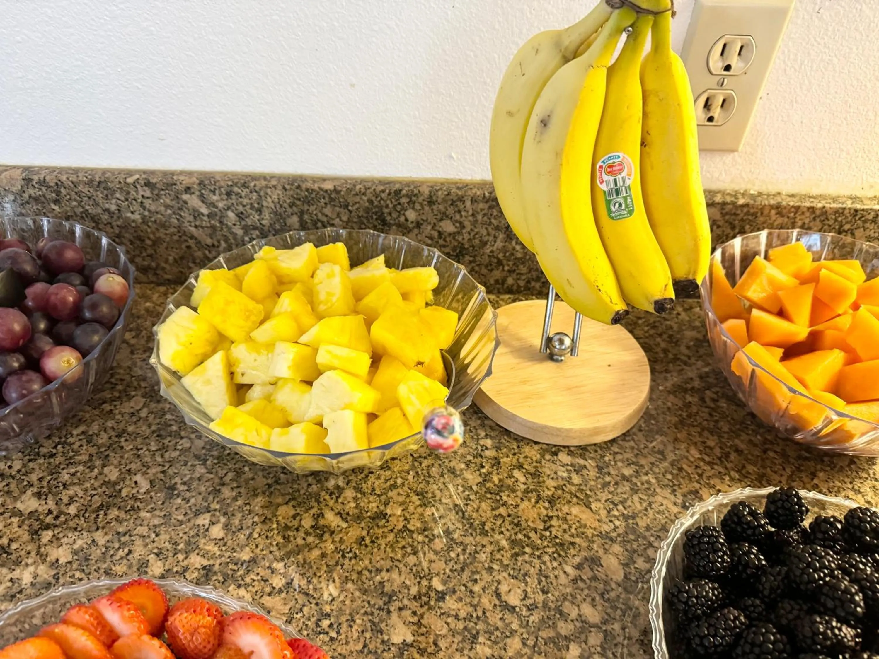 Breakfast in Windcrest Inn and Suites