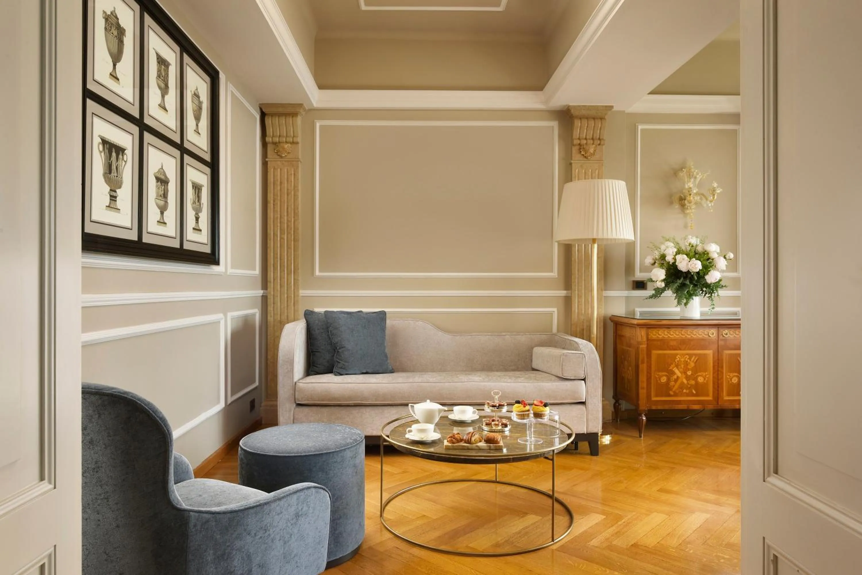 Living room in Villa Cortine Palace Relais Chateaux