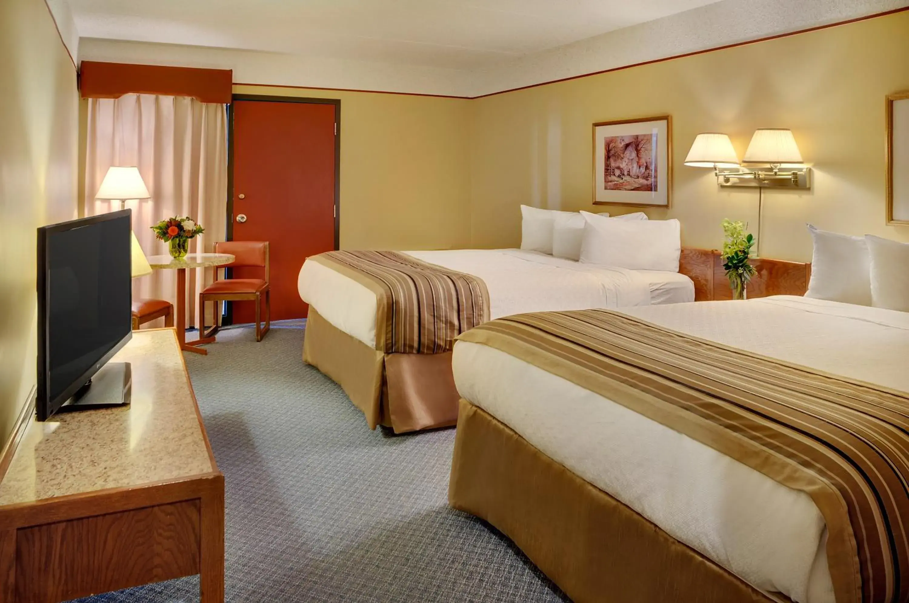 Staff, Bed in Kindersley Inn Staff, Bed in Kindersley Inn