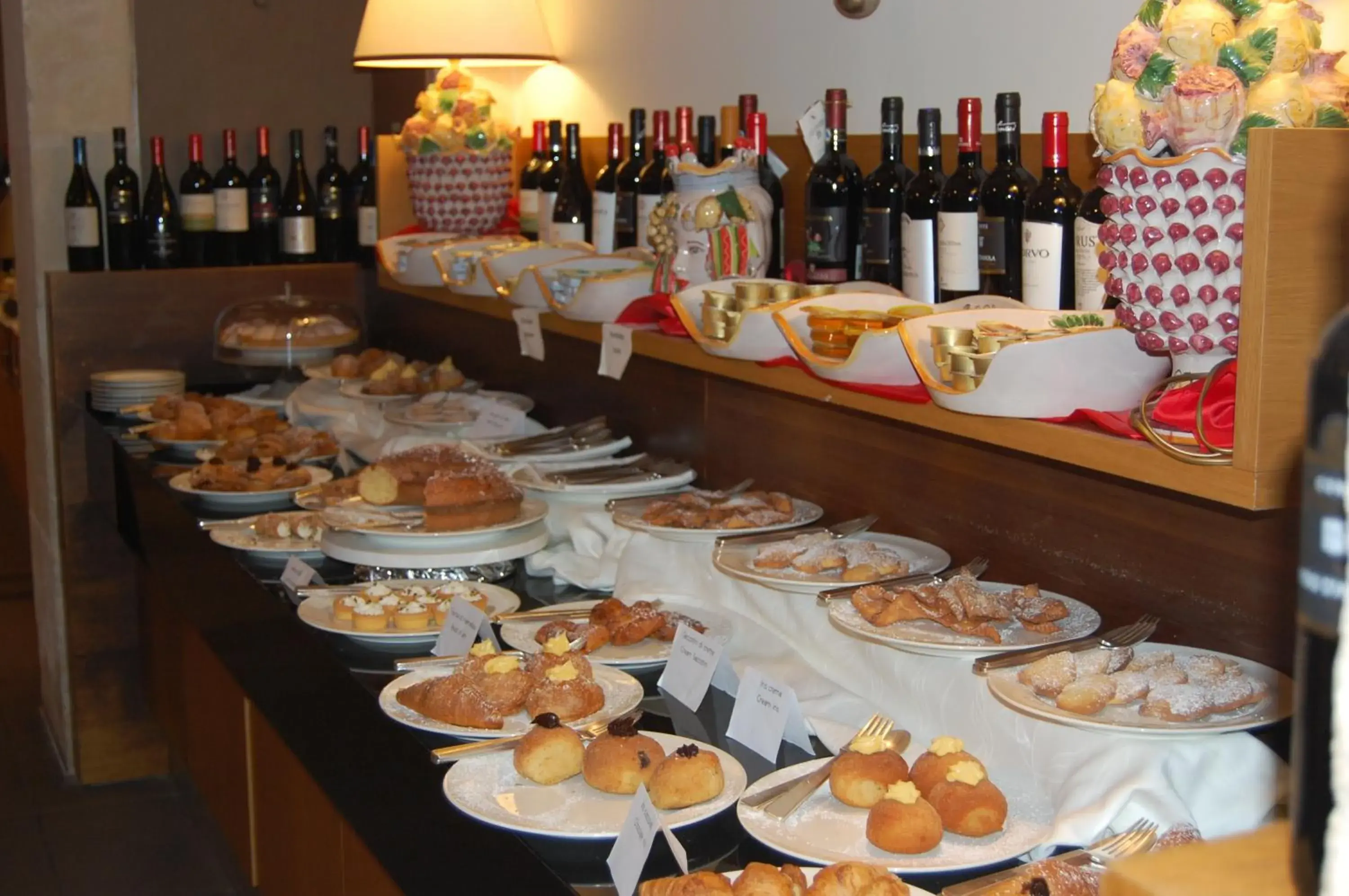 Breakfast in Grande Albergo Alfeo Breakfast in Grande Albergo Alfeo