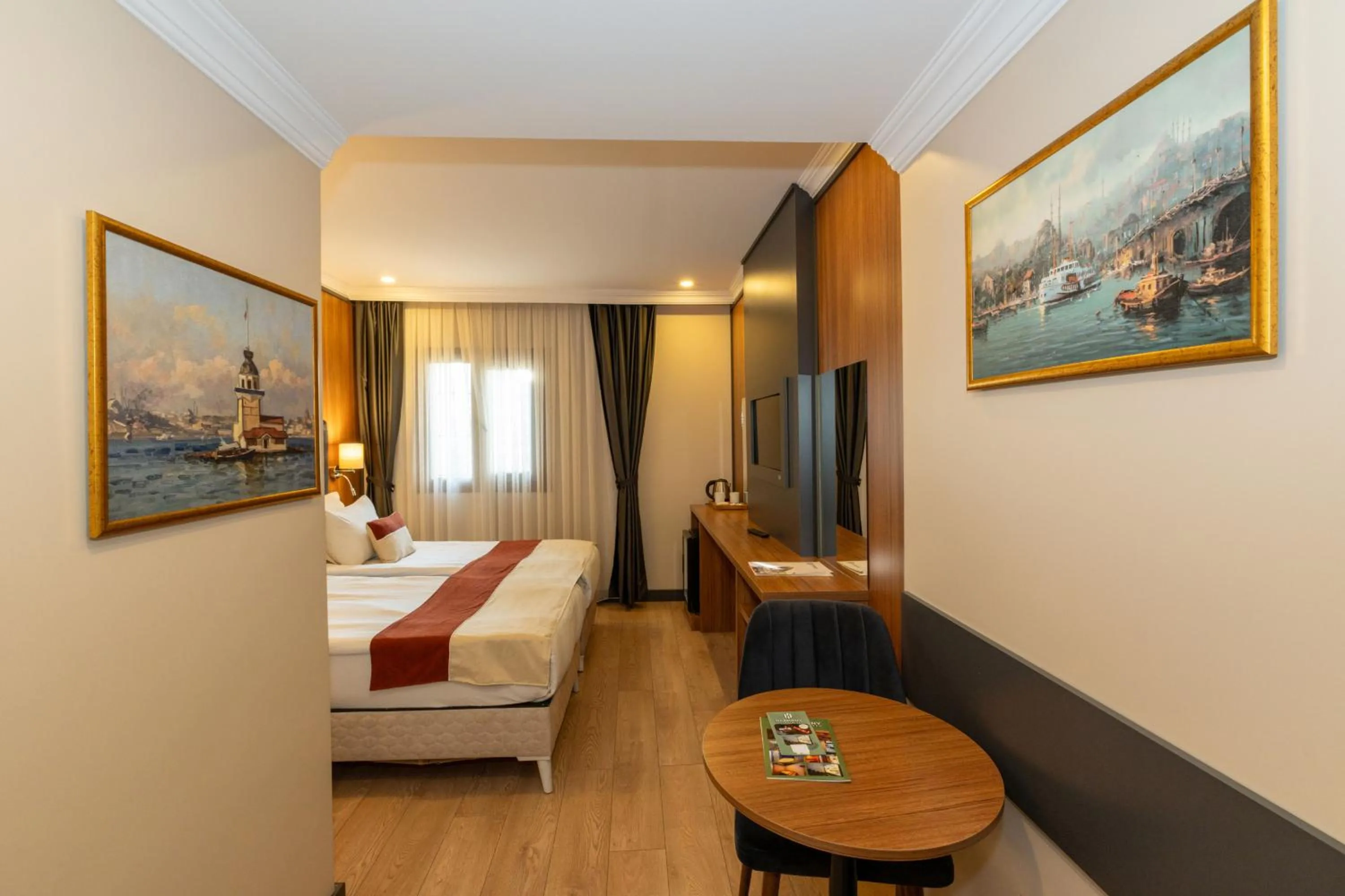 Photo of the whole room, Bed in Harmony Hotel Istanbul & SPA