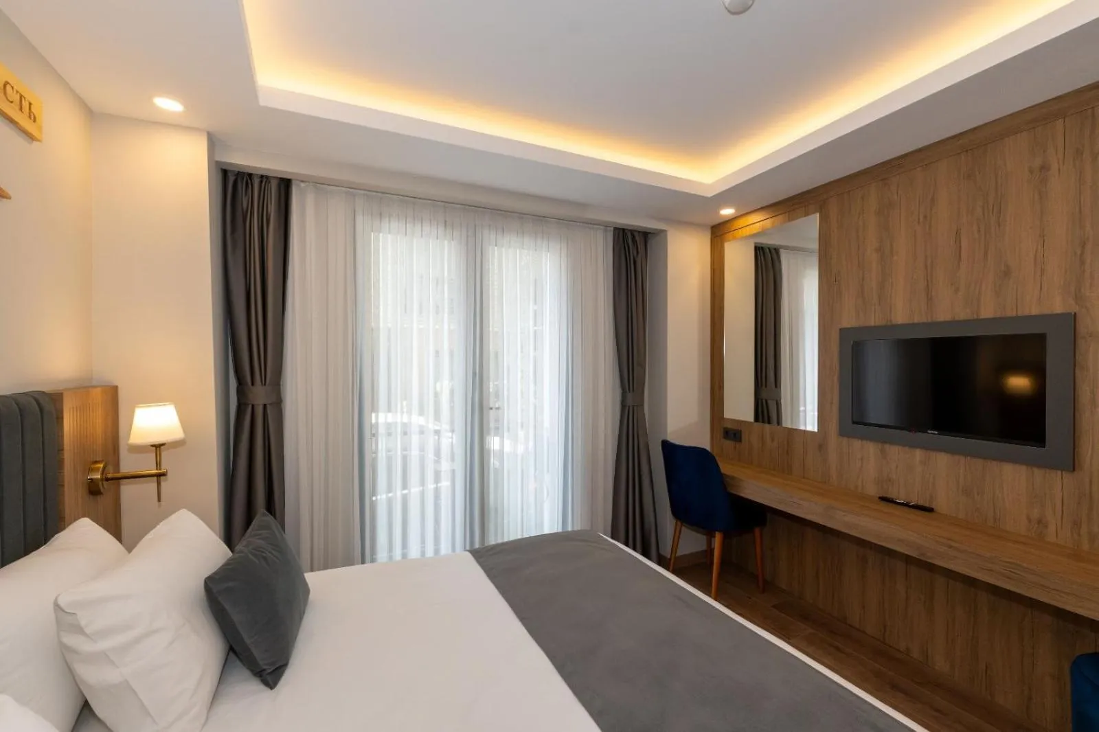 Photo of the whole room, Bed in Harmony Hotel Istanbul & SPA