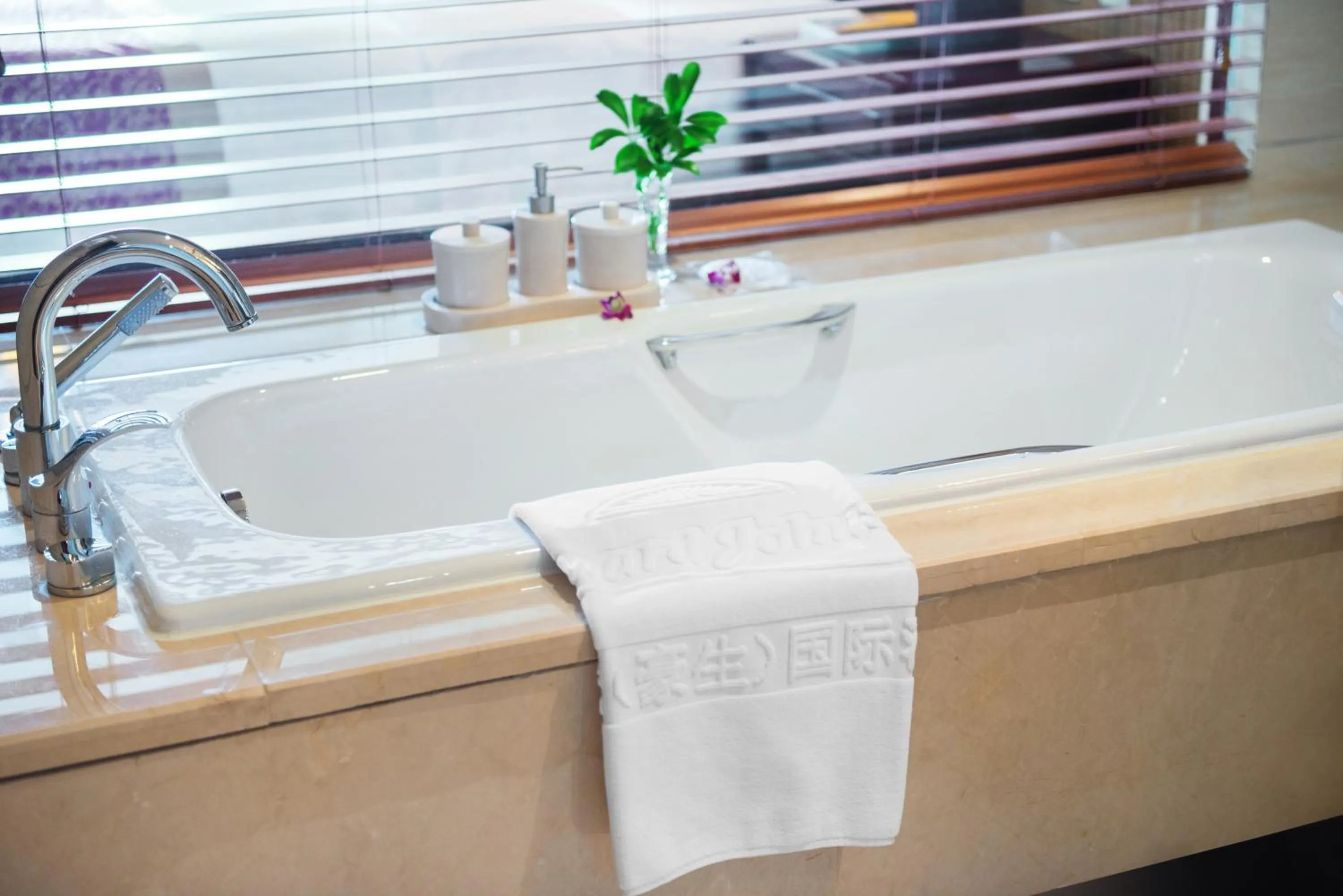 Photo of the whole room in Howard Johnson Conference Resort Chengdu