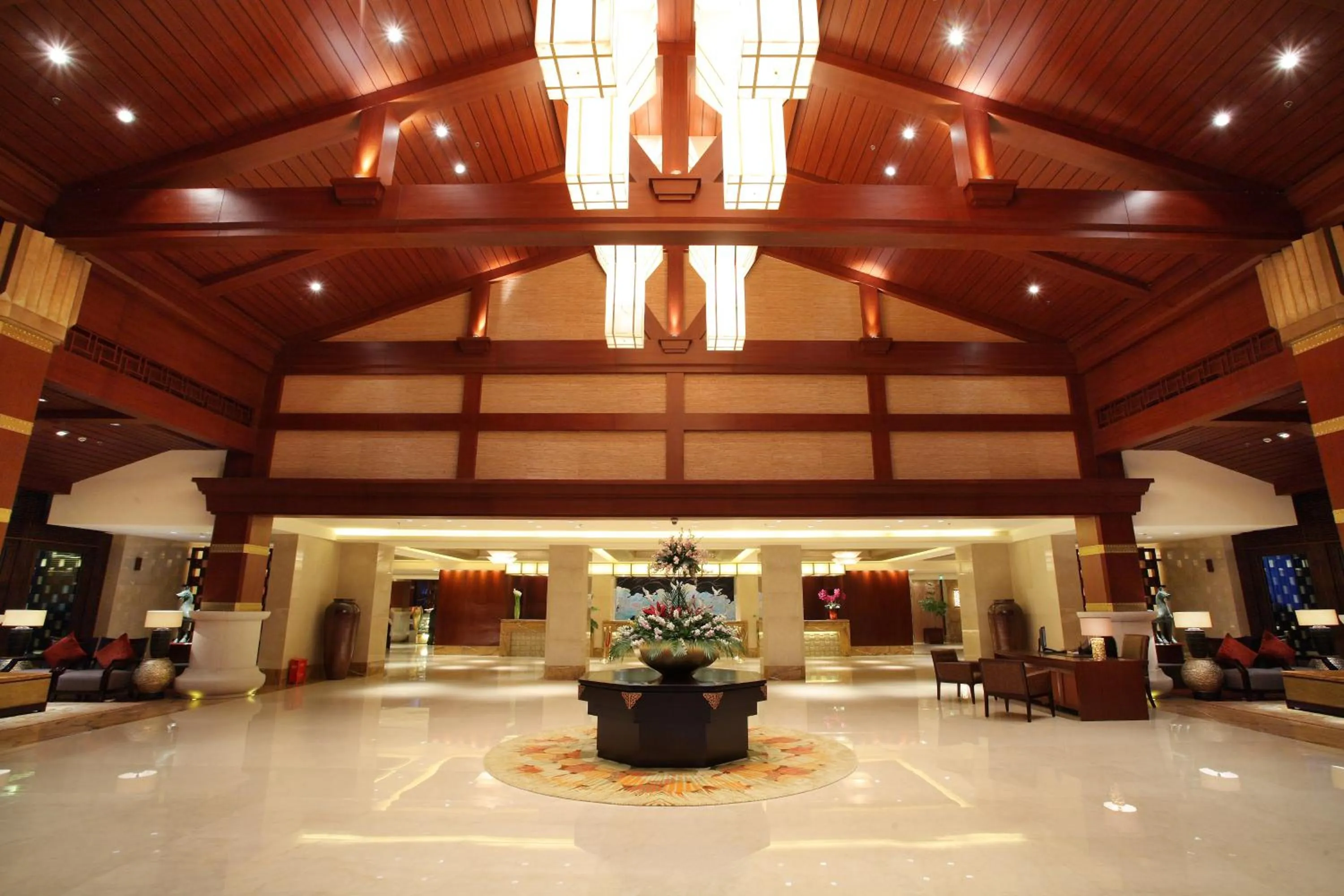 Lobby or reception in Howard Johnson Conference Resort Chengdu