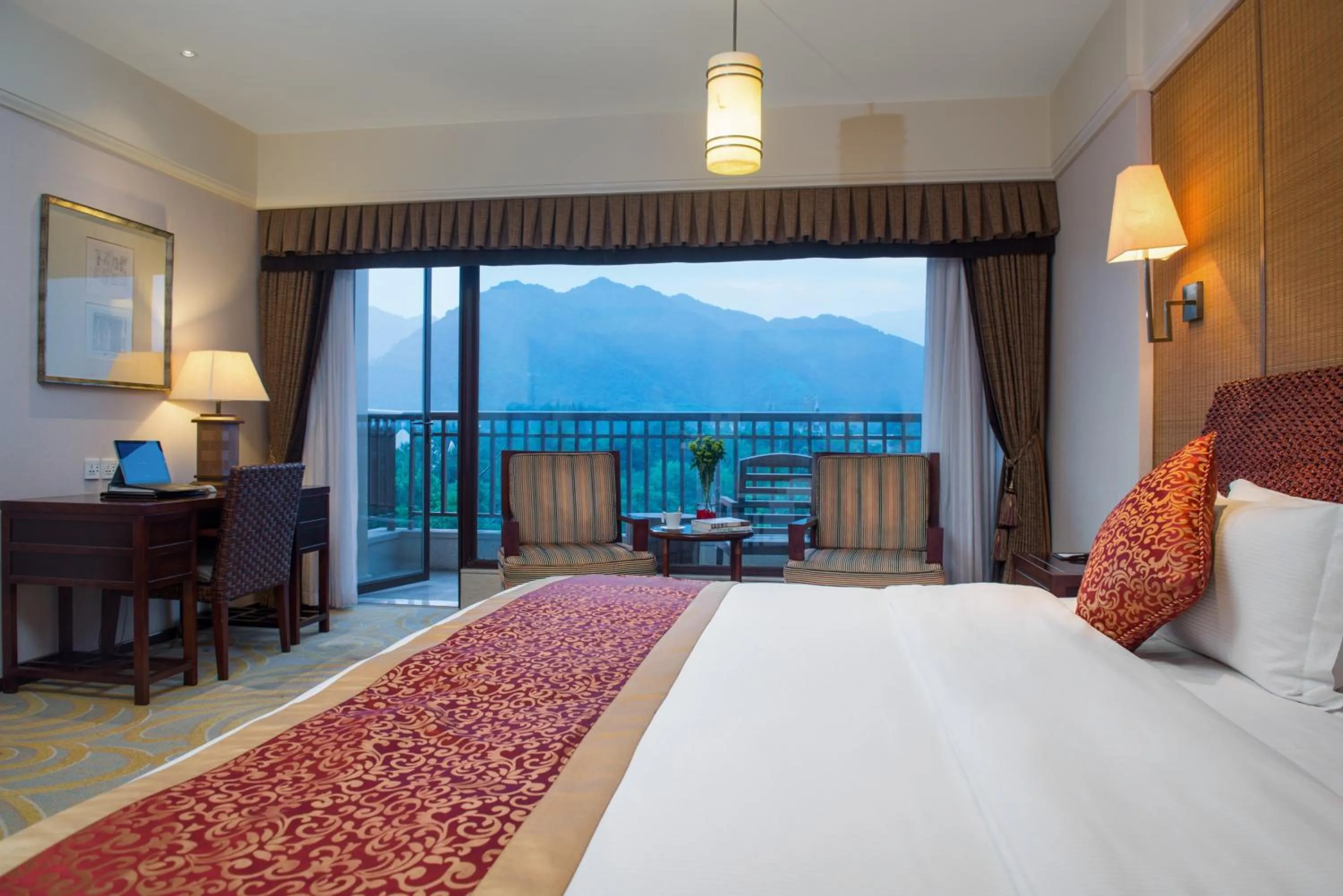 Photo of the whole room in Howard Johnson Conference Resort Chengdu