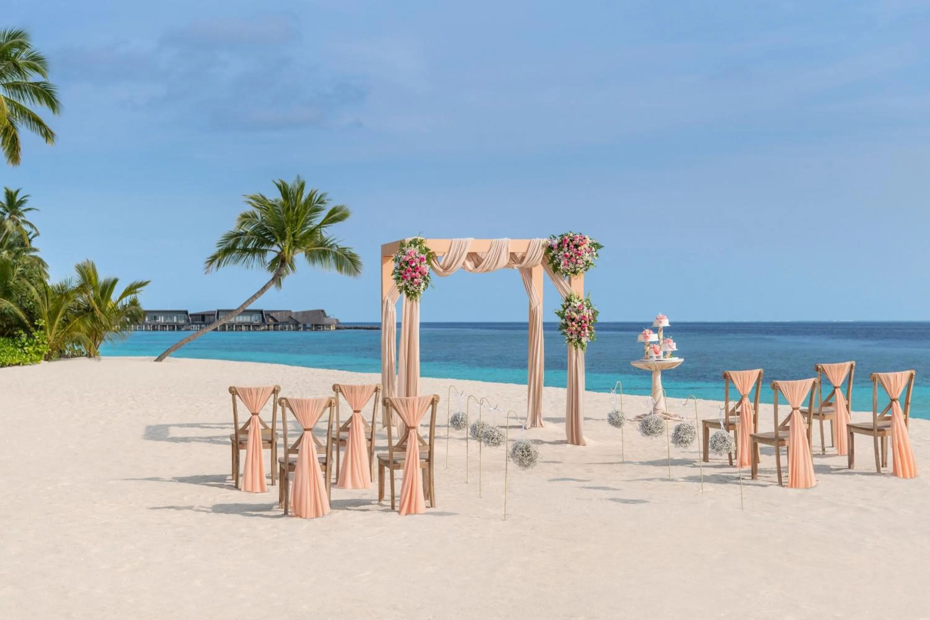 Beach in The St. Regis Maldives Vommuli Resort