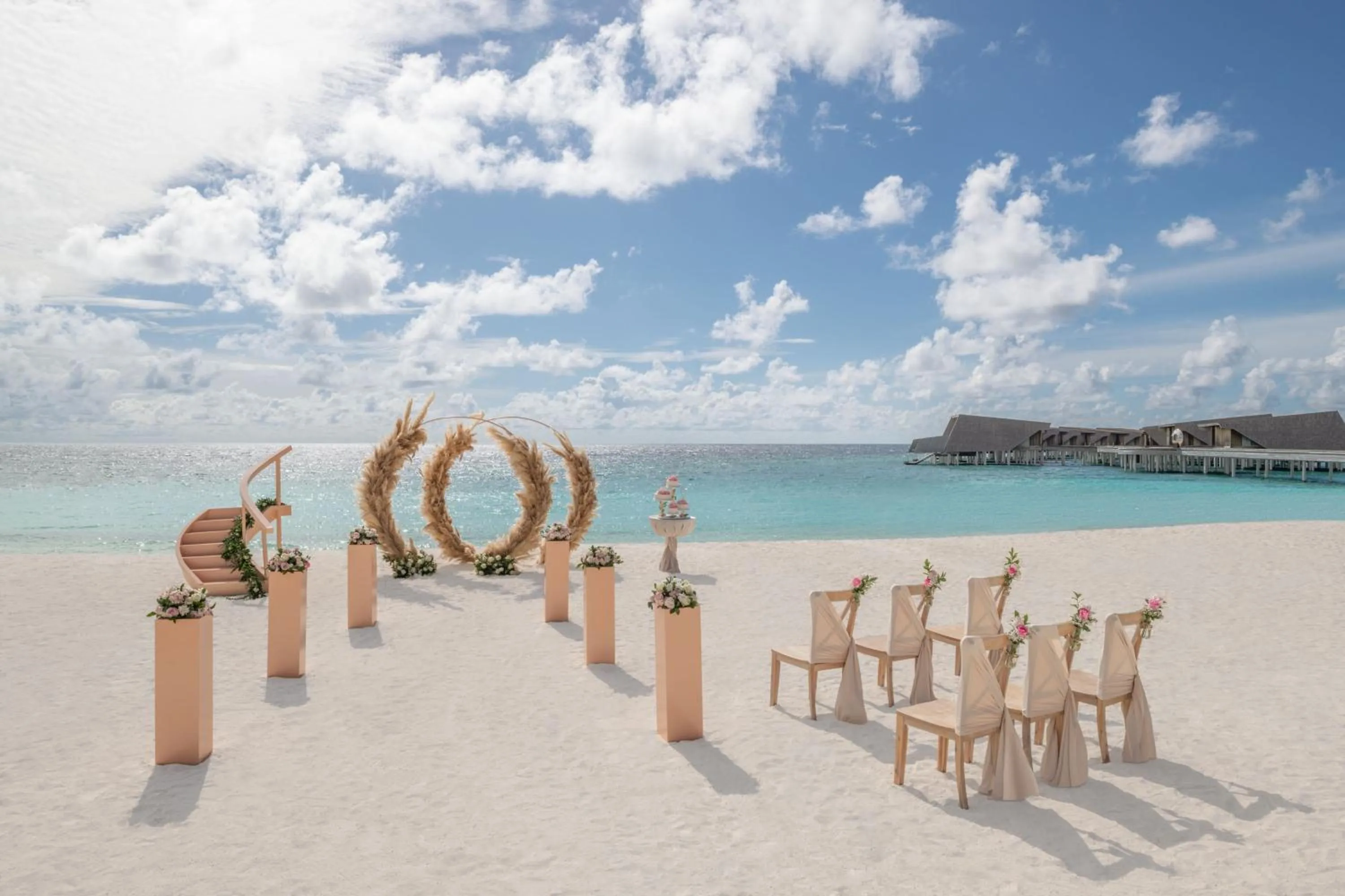 Beach in The St. Regis Maldives Vommuli Resort