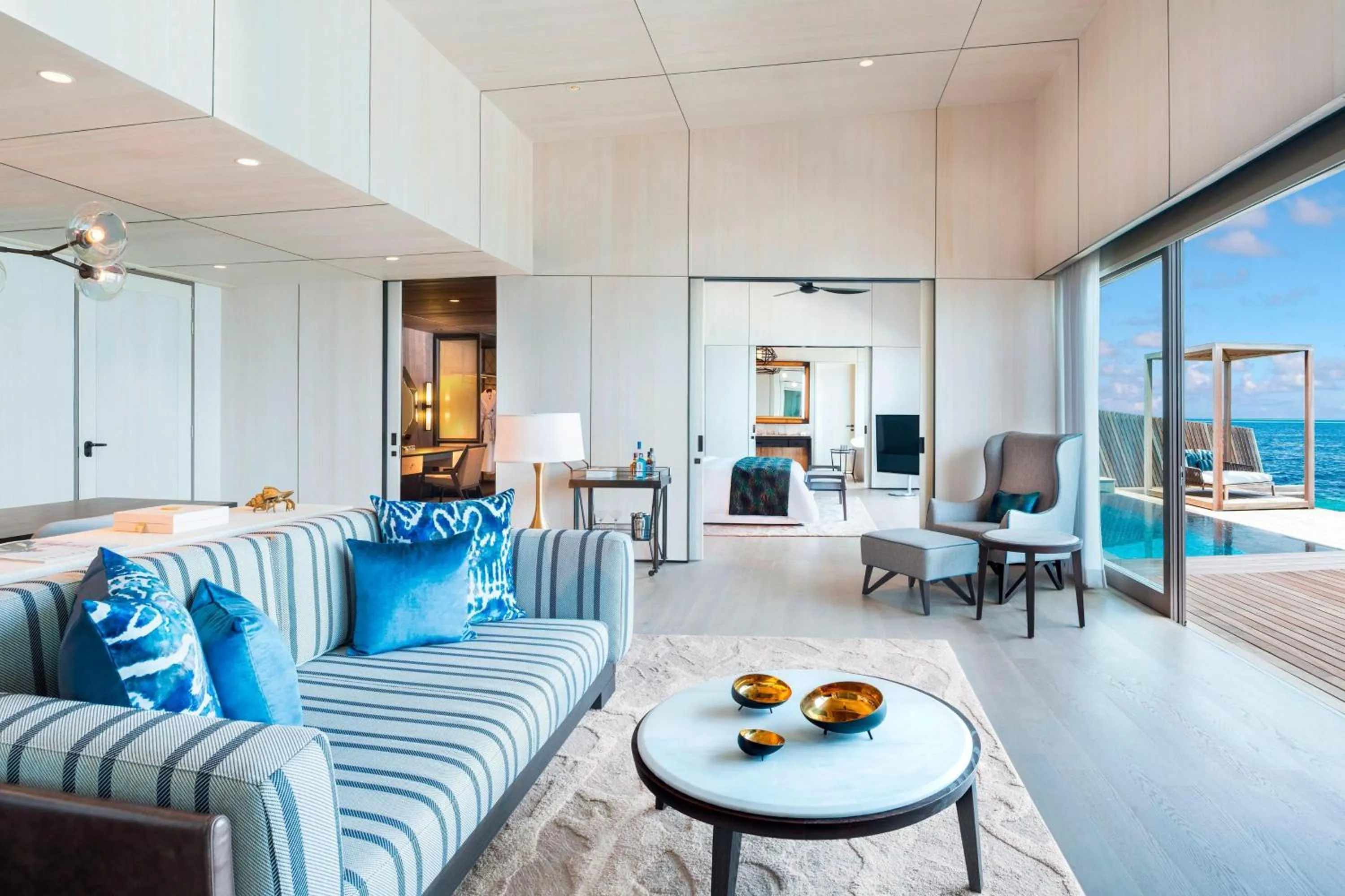 Living room in The St. Regis Maldives Vommuli Resort