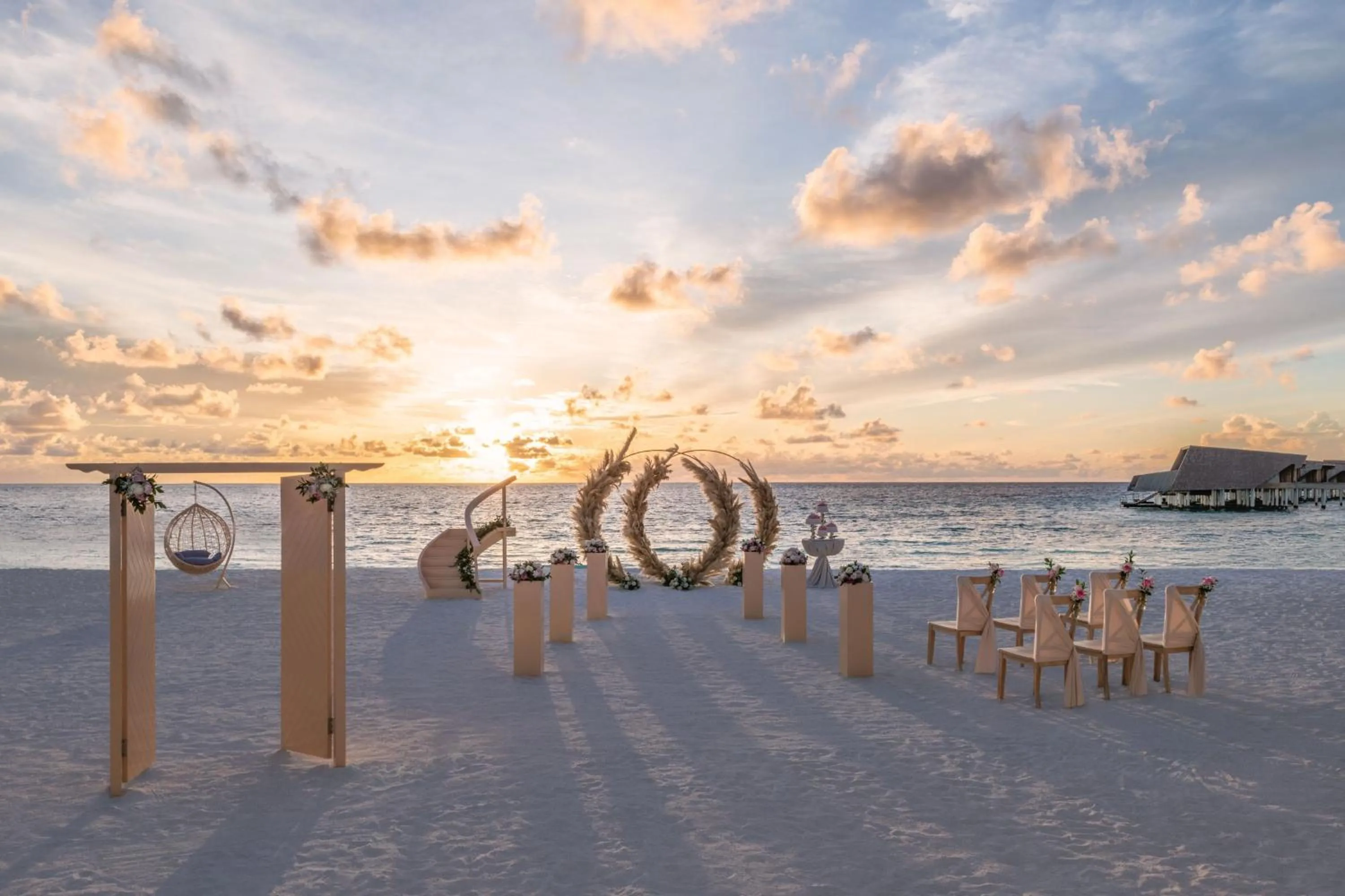 Beach in The St. Regis Maldives Vommuli Resort