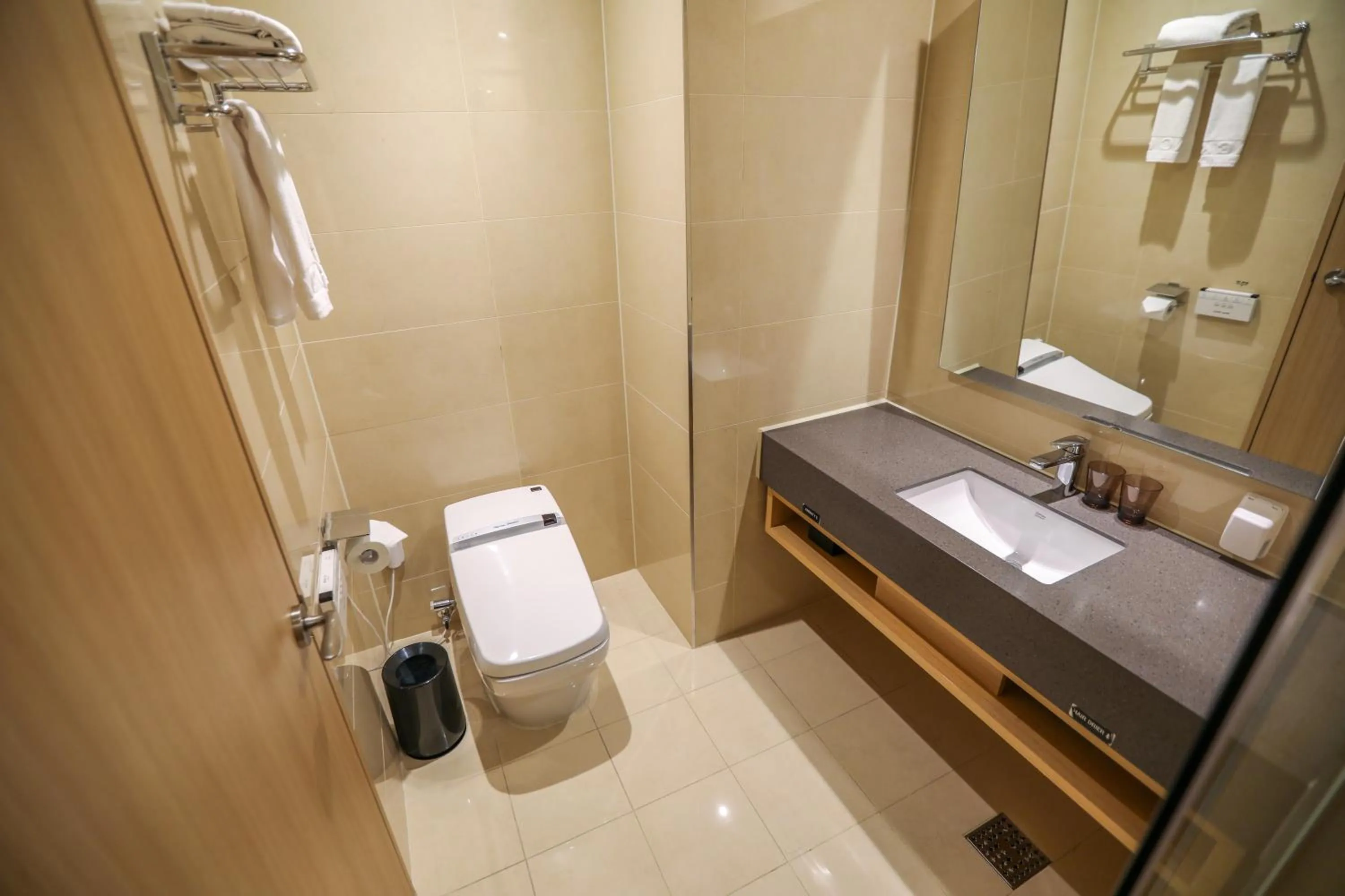 Bathroom in Gwangyang Lacky Hotel