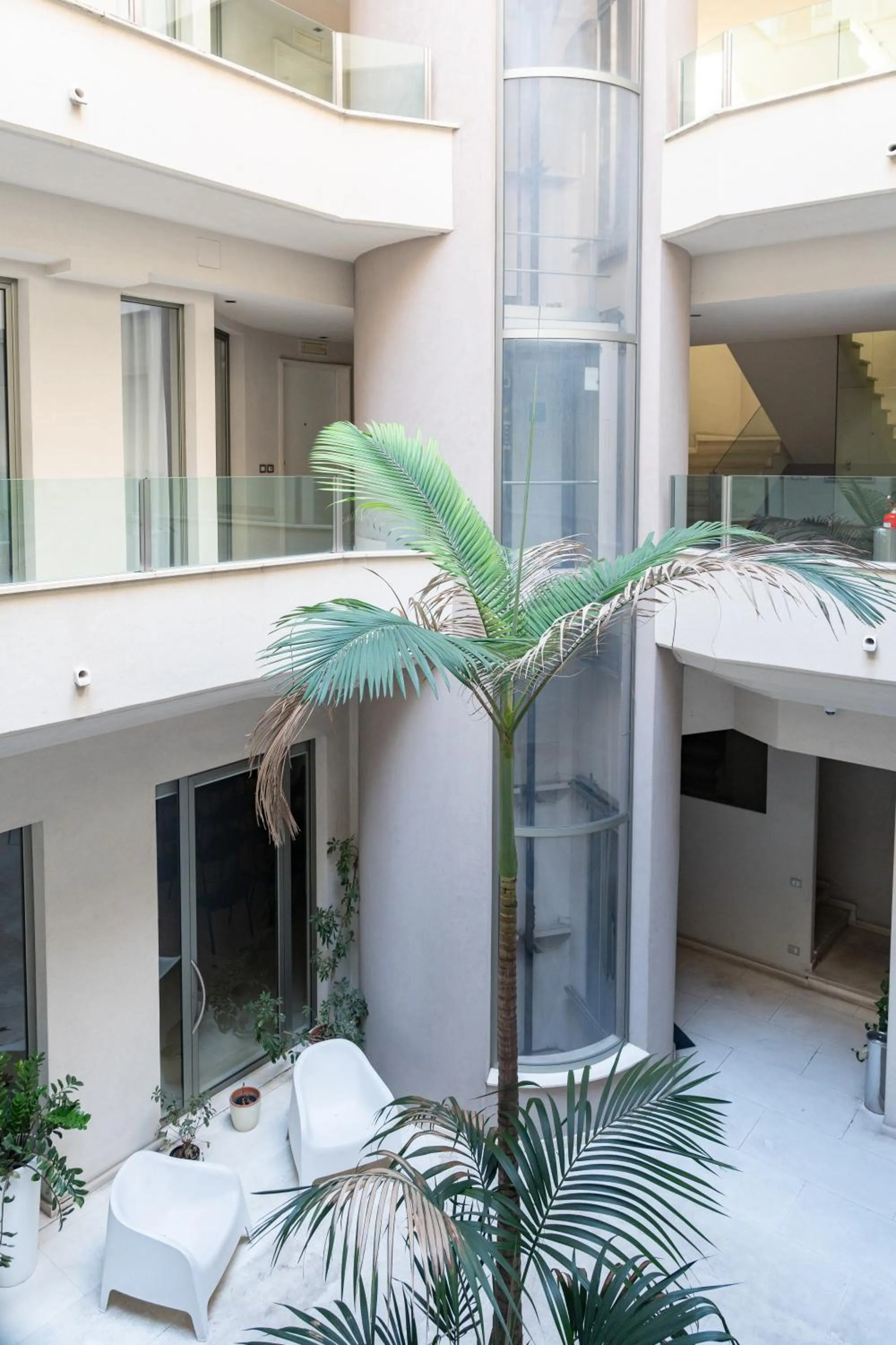 elevator in Home 15 Residence Hotel