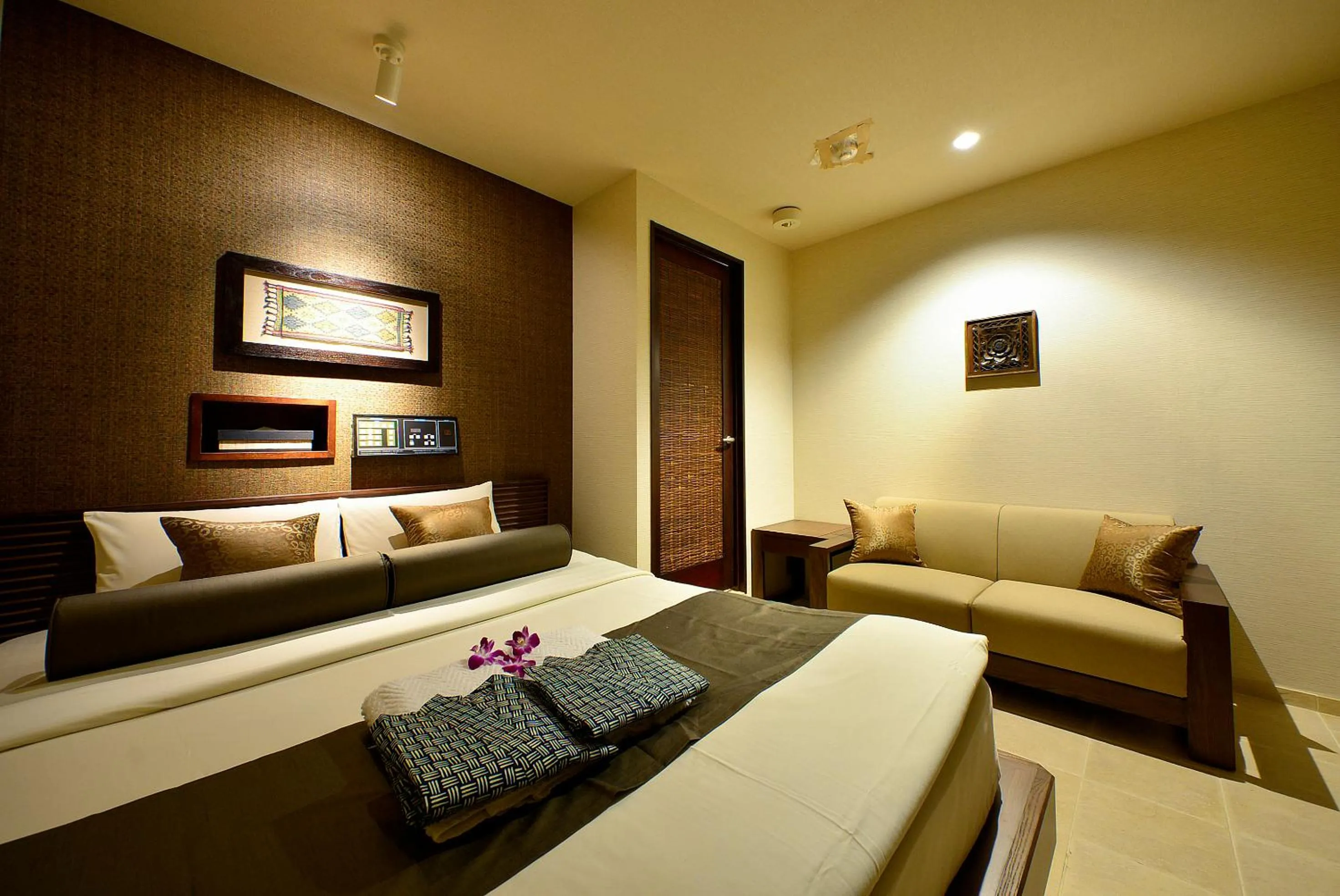 Bedroom, Bed in AROMA+ (Adult Only)