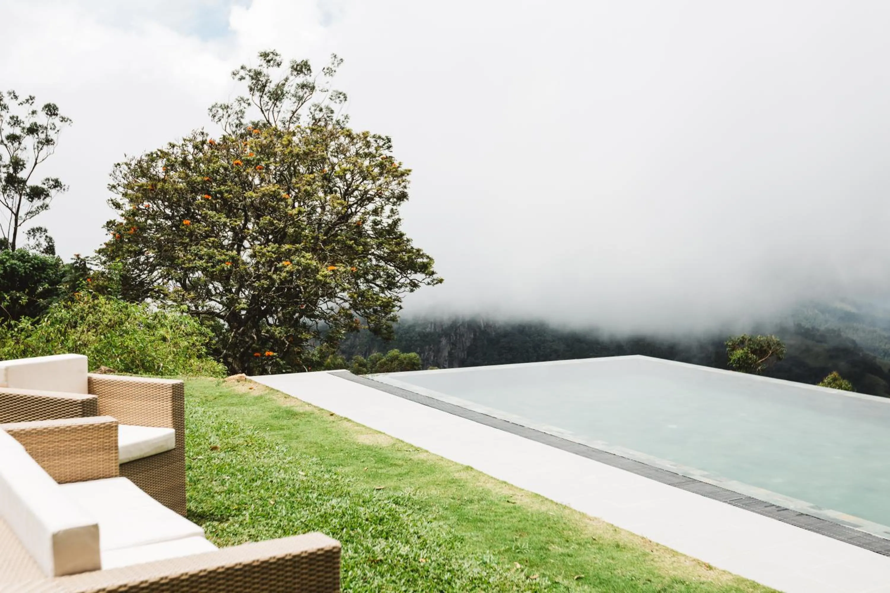 Swimming pool in Thotalagala