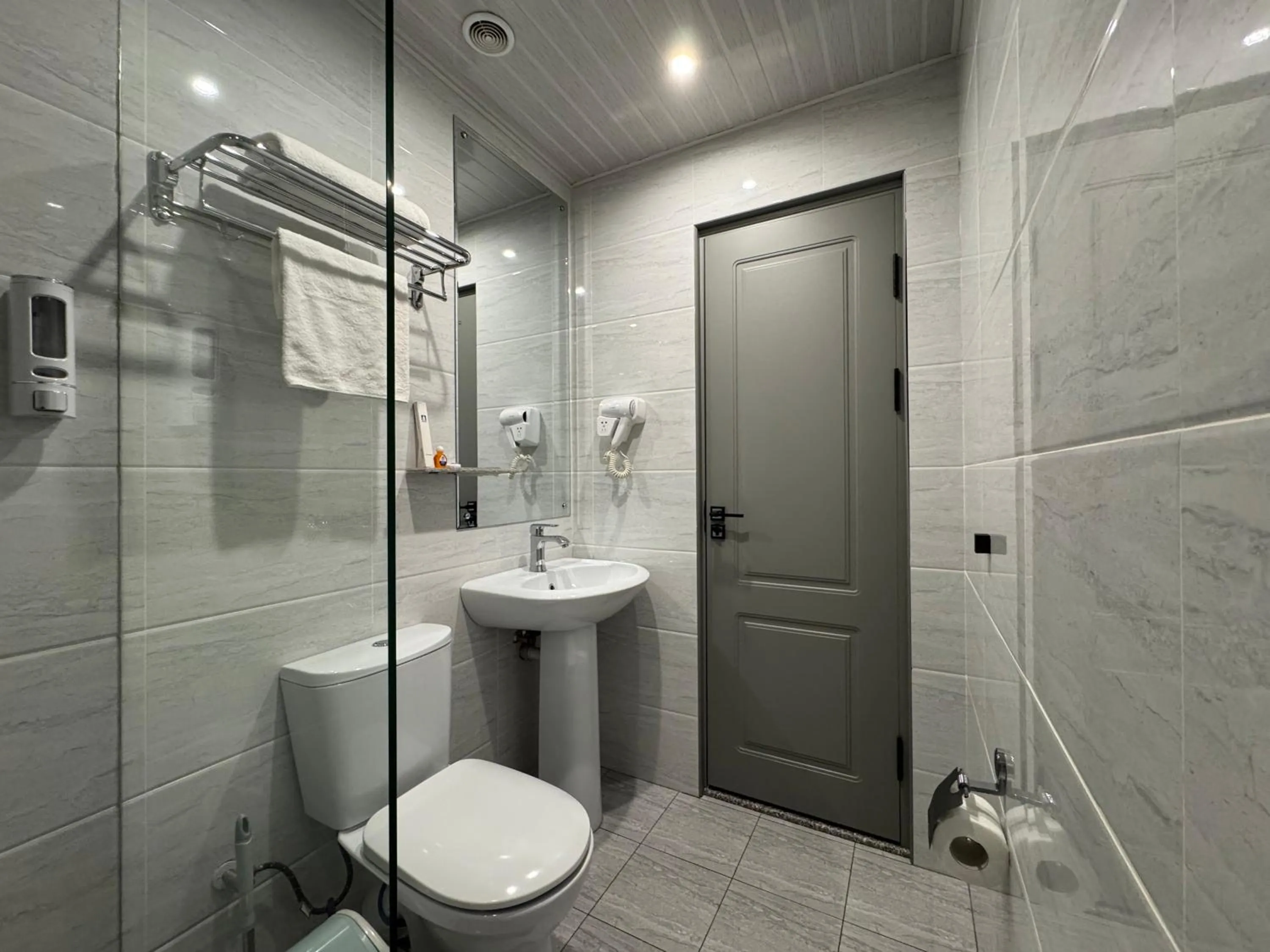 Bathroom in Afsona