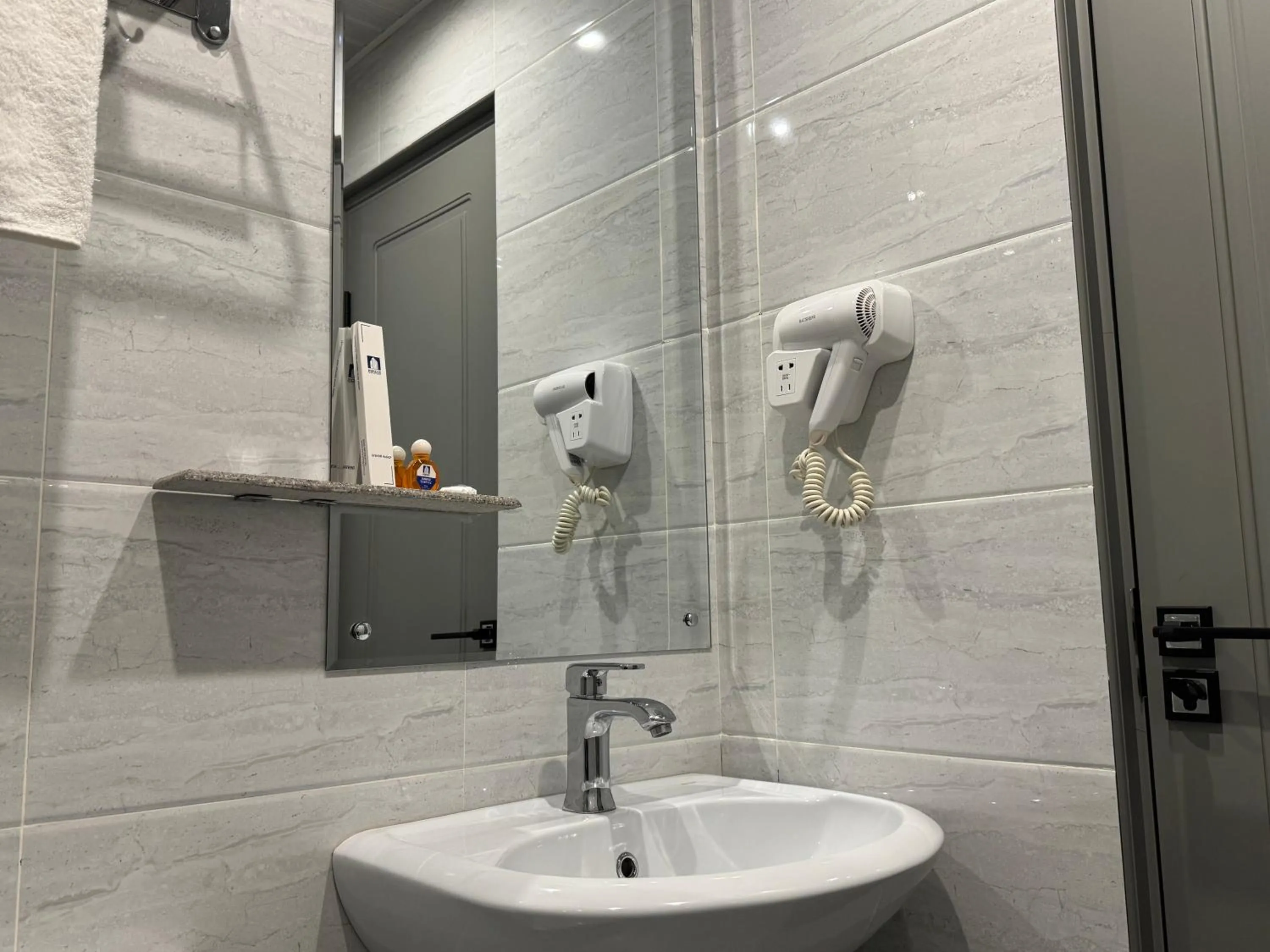 Bathroom in Afsona