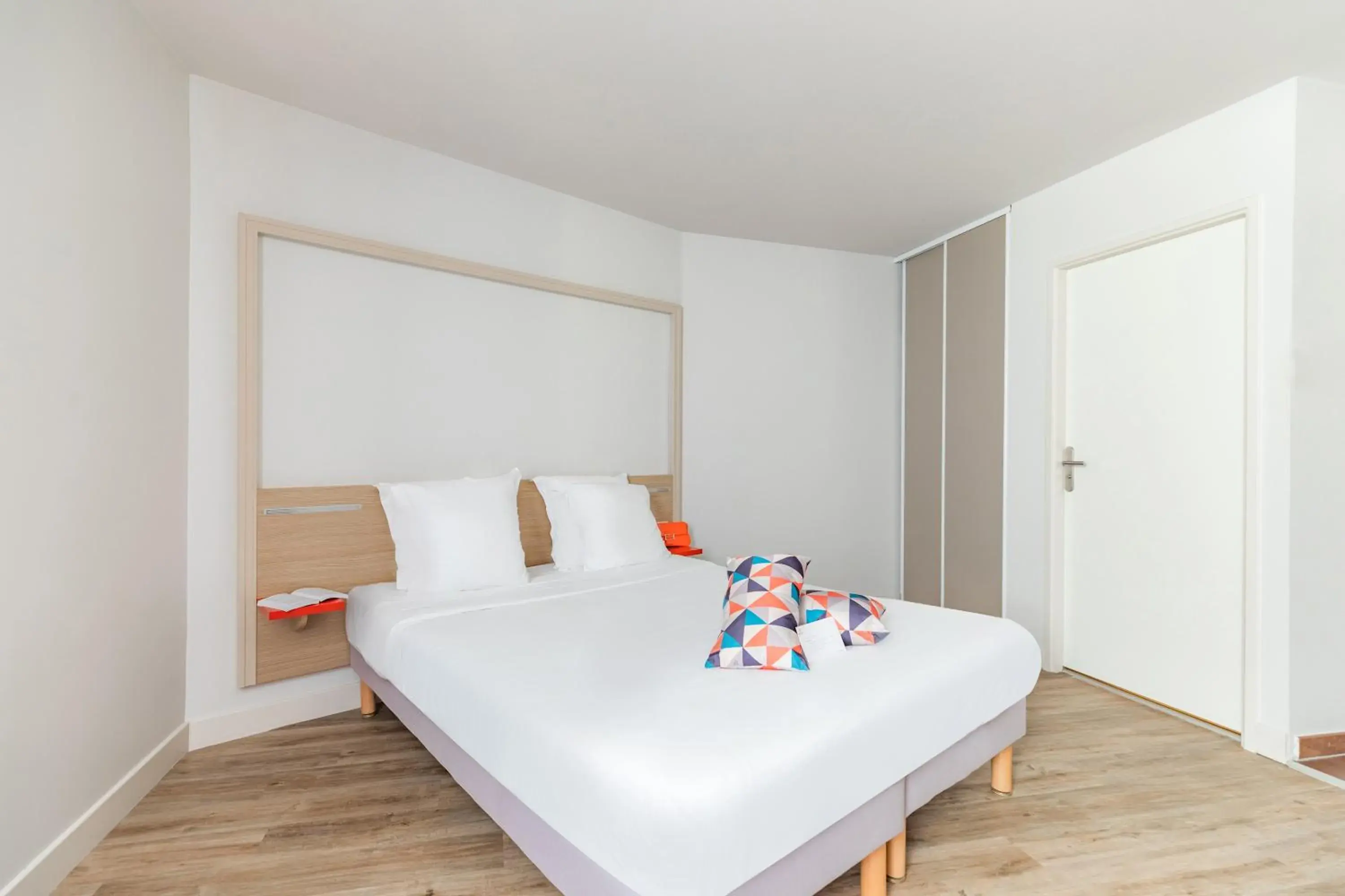 Bed in Appart'City Confort Bordeaux Chartrons Bed in Appart'City Confort Bordeaux Chartrons