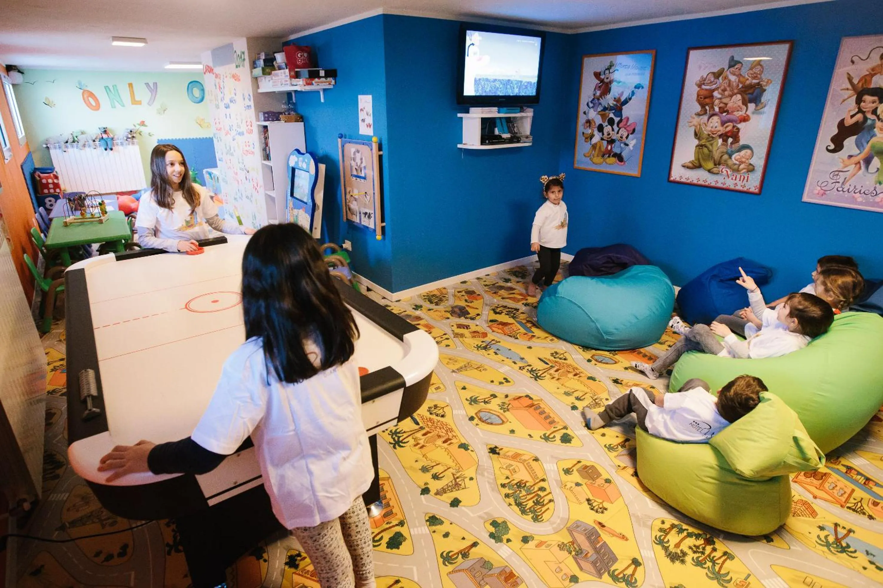 children in Hotel La Baia