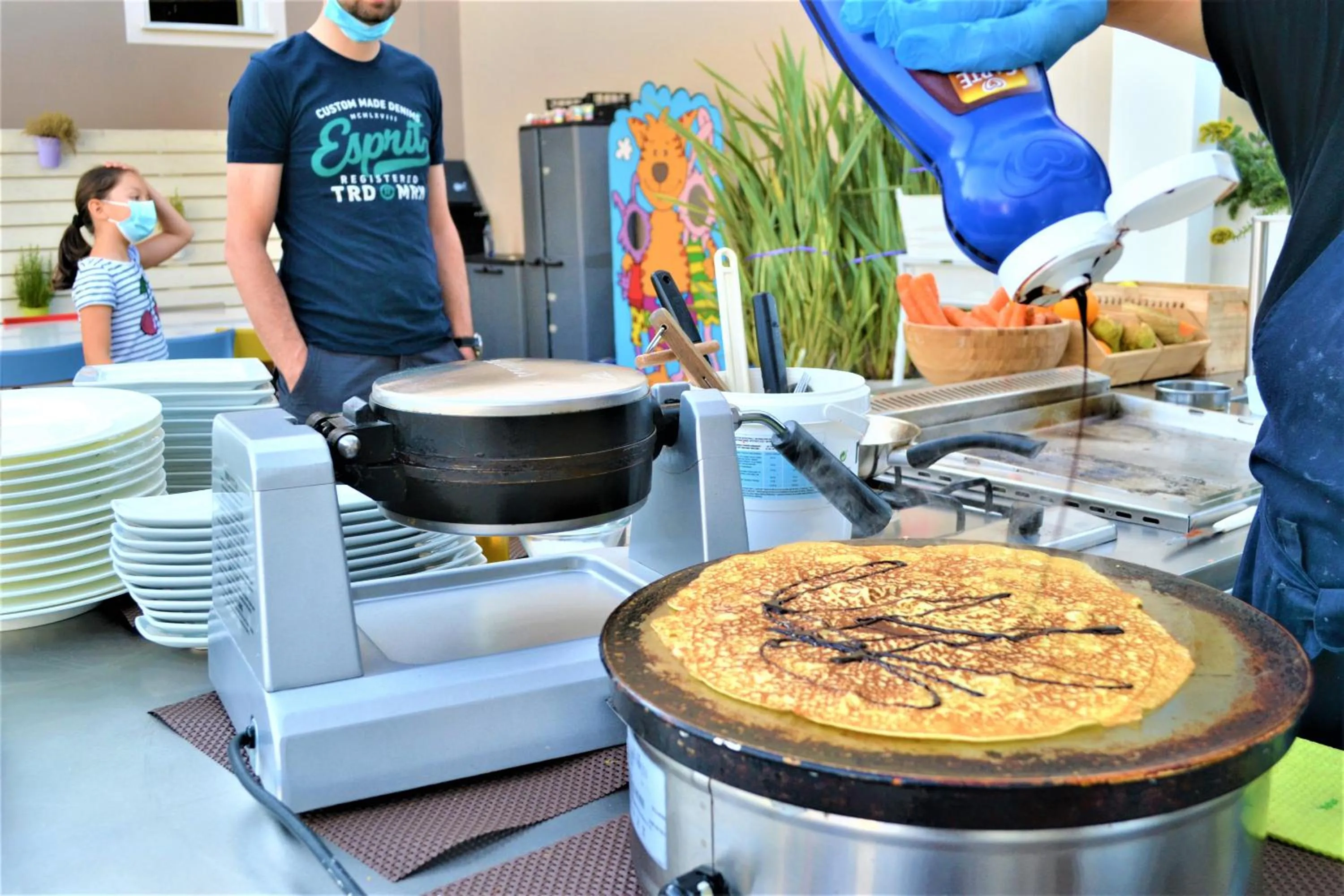 Buffet breakfast in Hotel La Baia