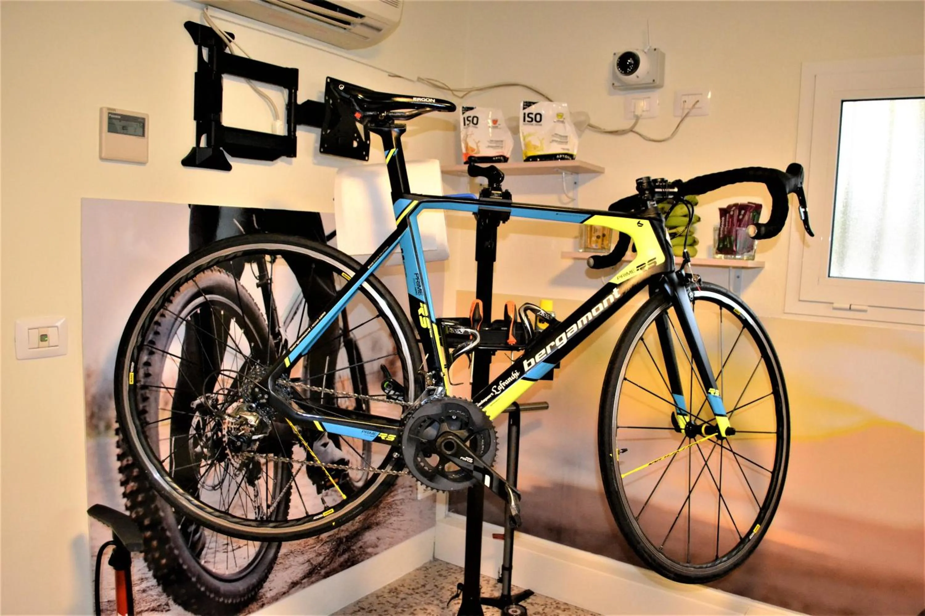 Cycling in Hotel La Baia