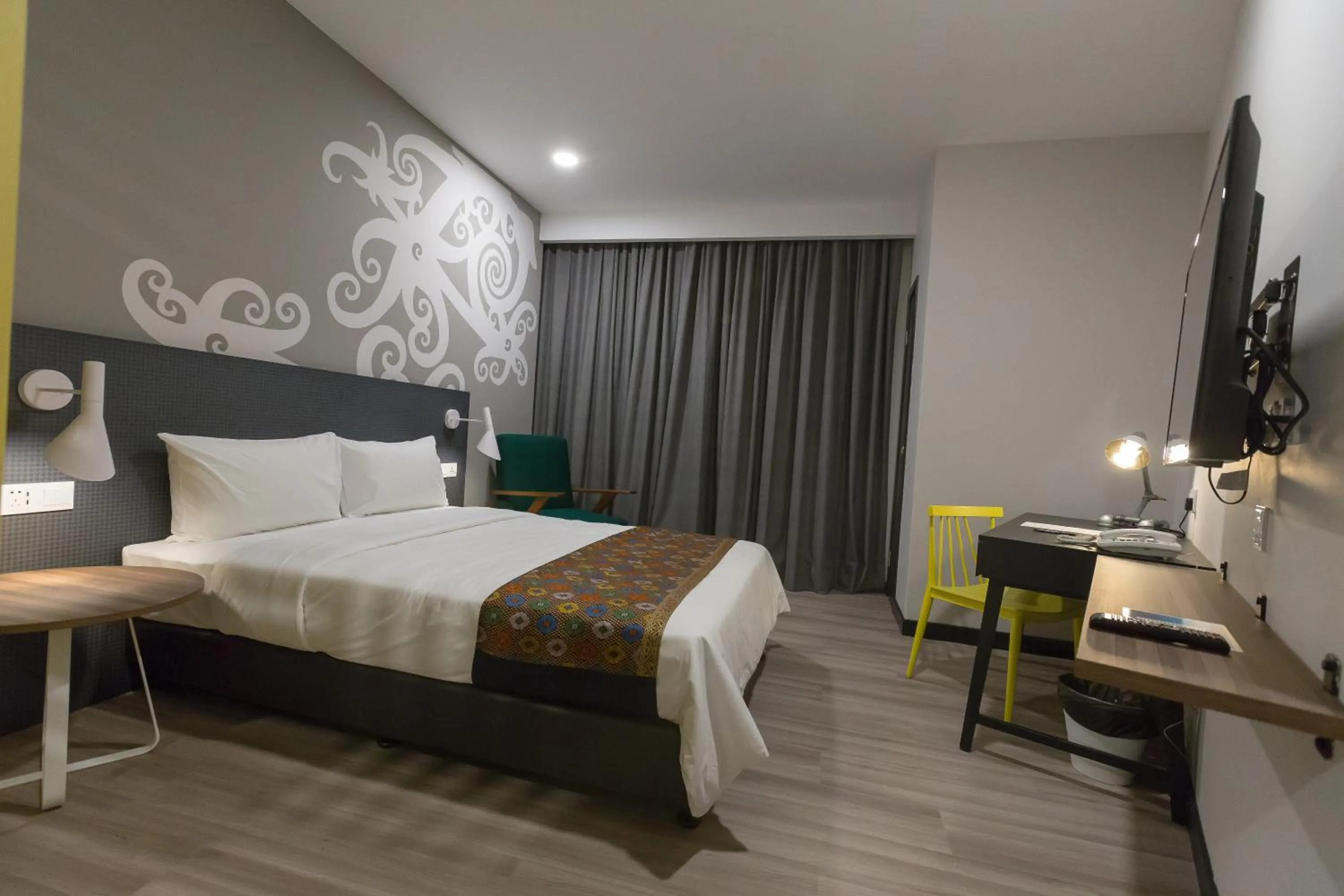 Photo of the whole room, Bed in Athome Boutique Hotel