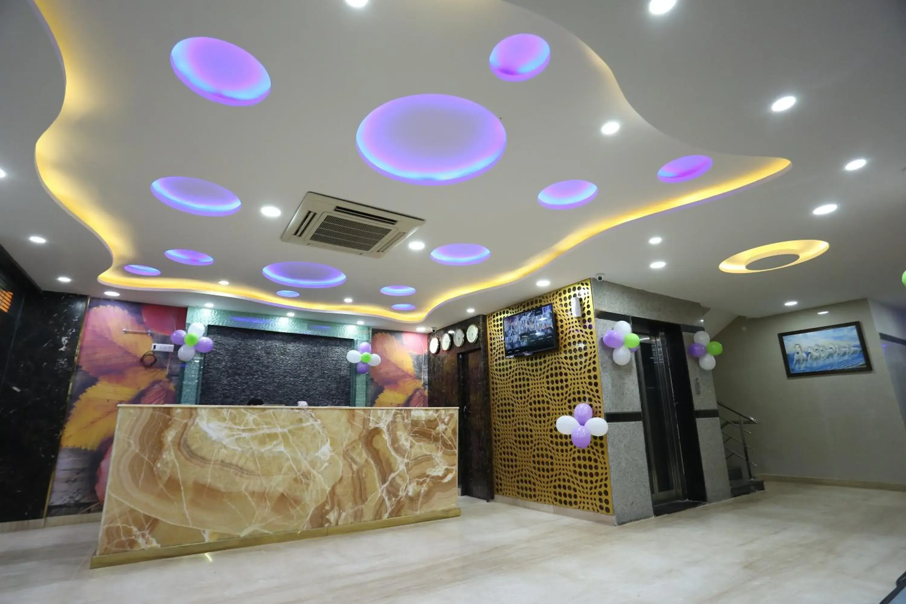 Lobby or reception in Hotel RR International Lobby or reception in Hotel RR International