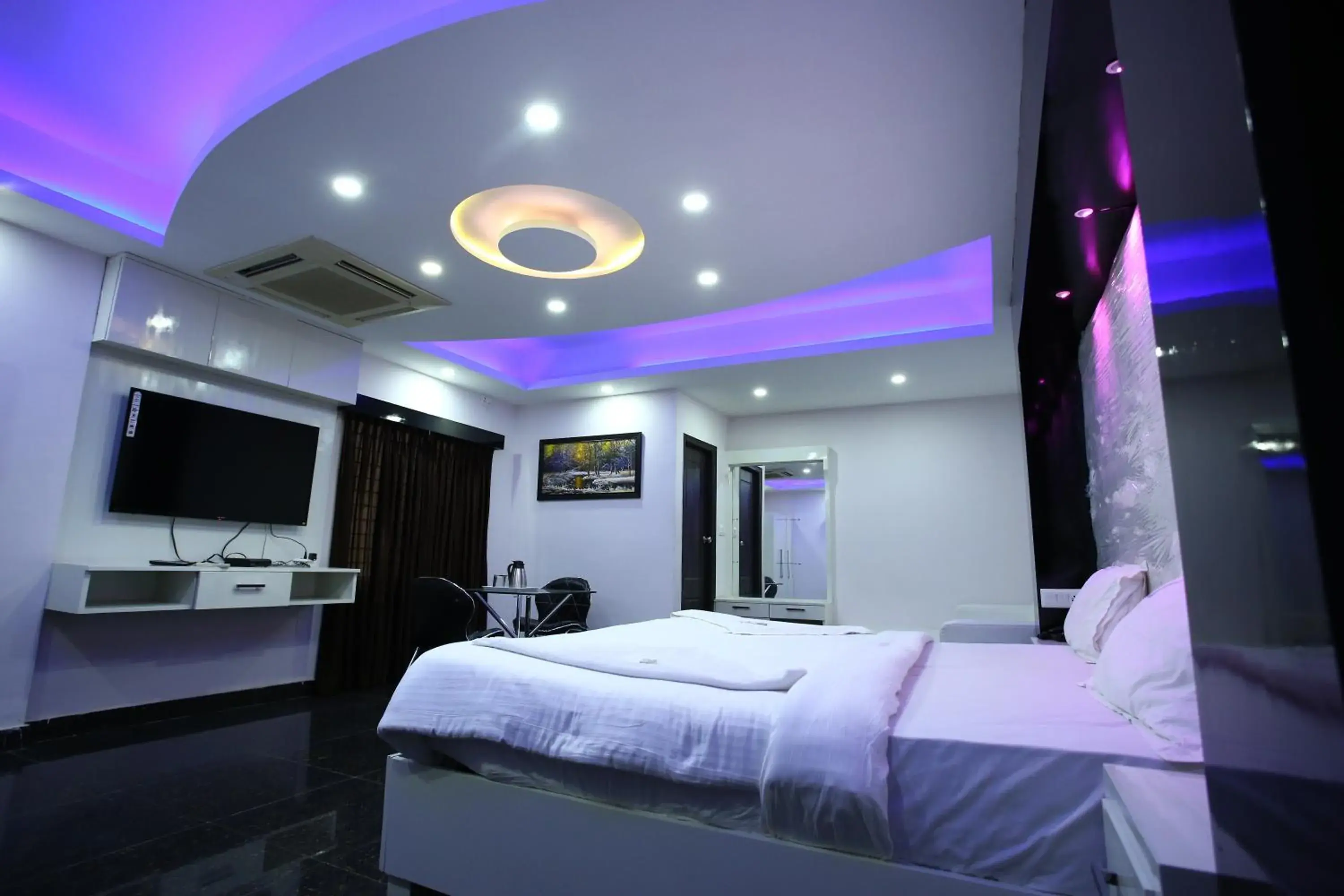 Photo of the whole room, Bed in Hotel RR International Photo of the whole room, Bed in Hotel RR International