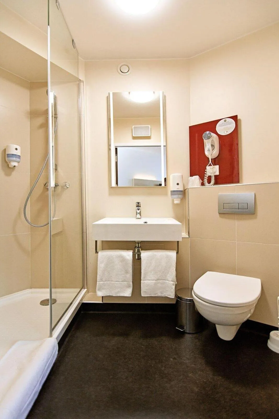 Bathroom in B&B Hotel Łódź Centrum