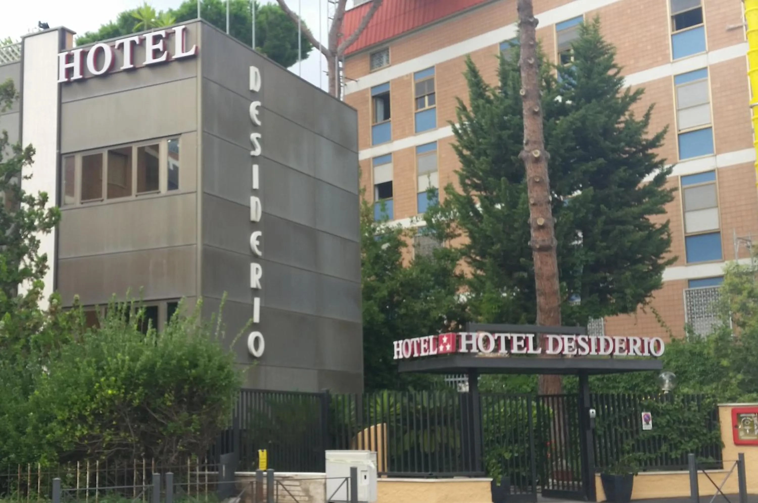 Facade/entrance in Hotel Desiderio