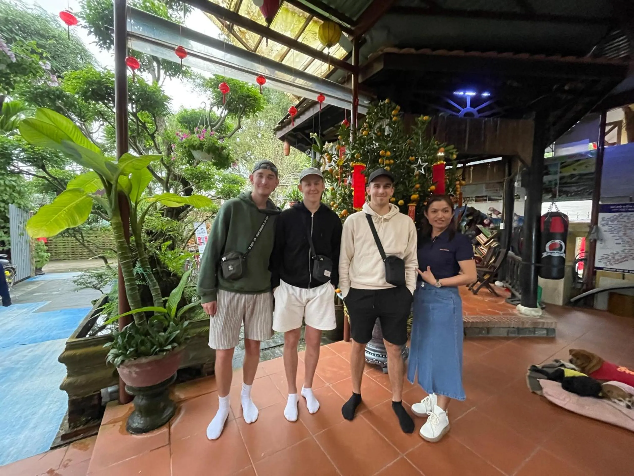 Restaurant/places to eat in Terra Cotta Homestay