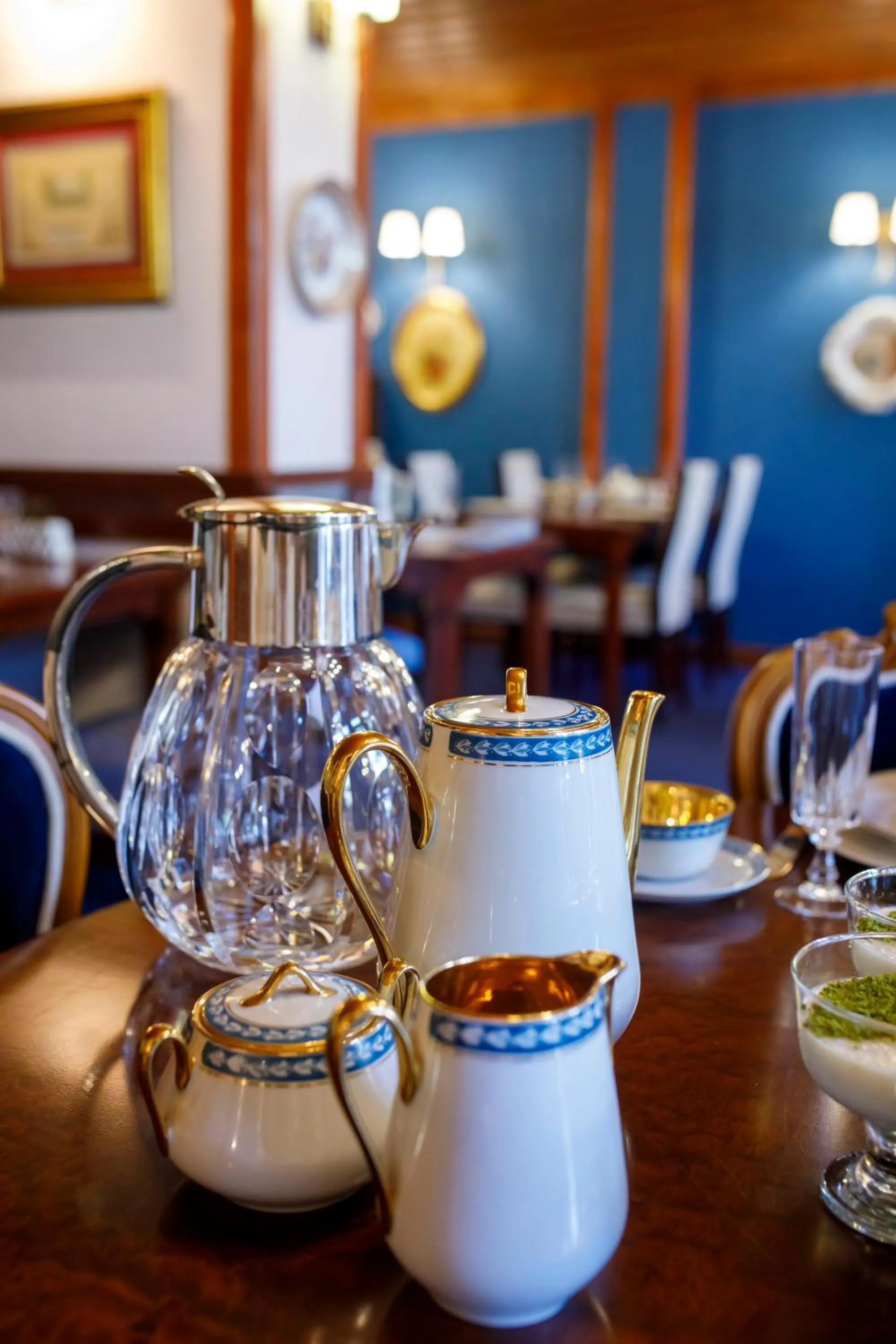 Restaurant/places to eat in Hotel Bosnali