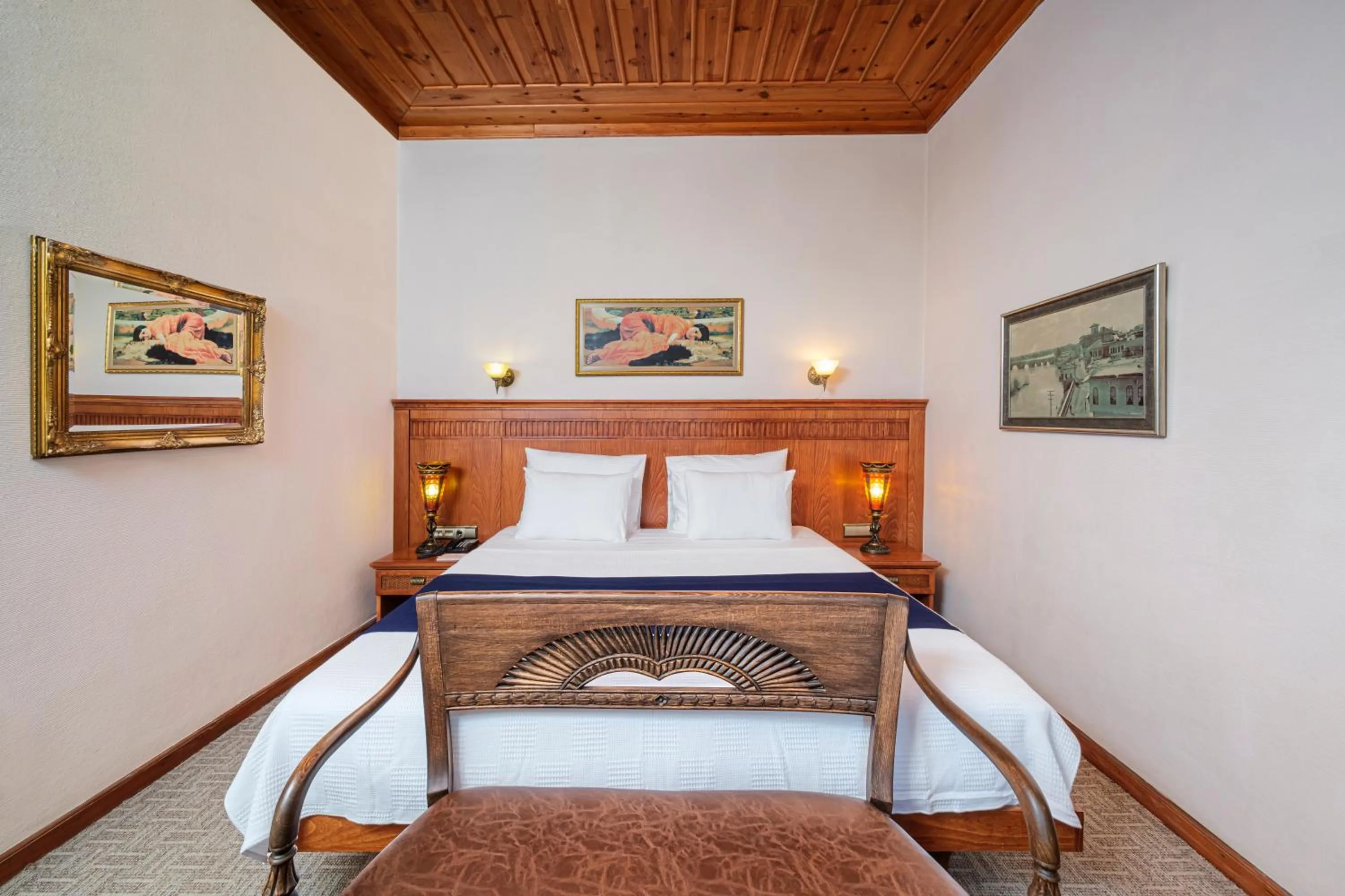 Bed in Hotel Bosnali