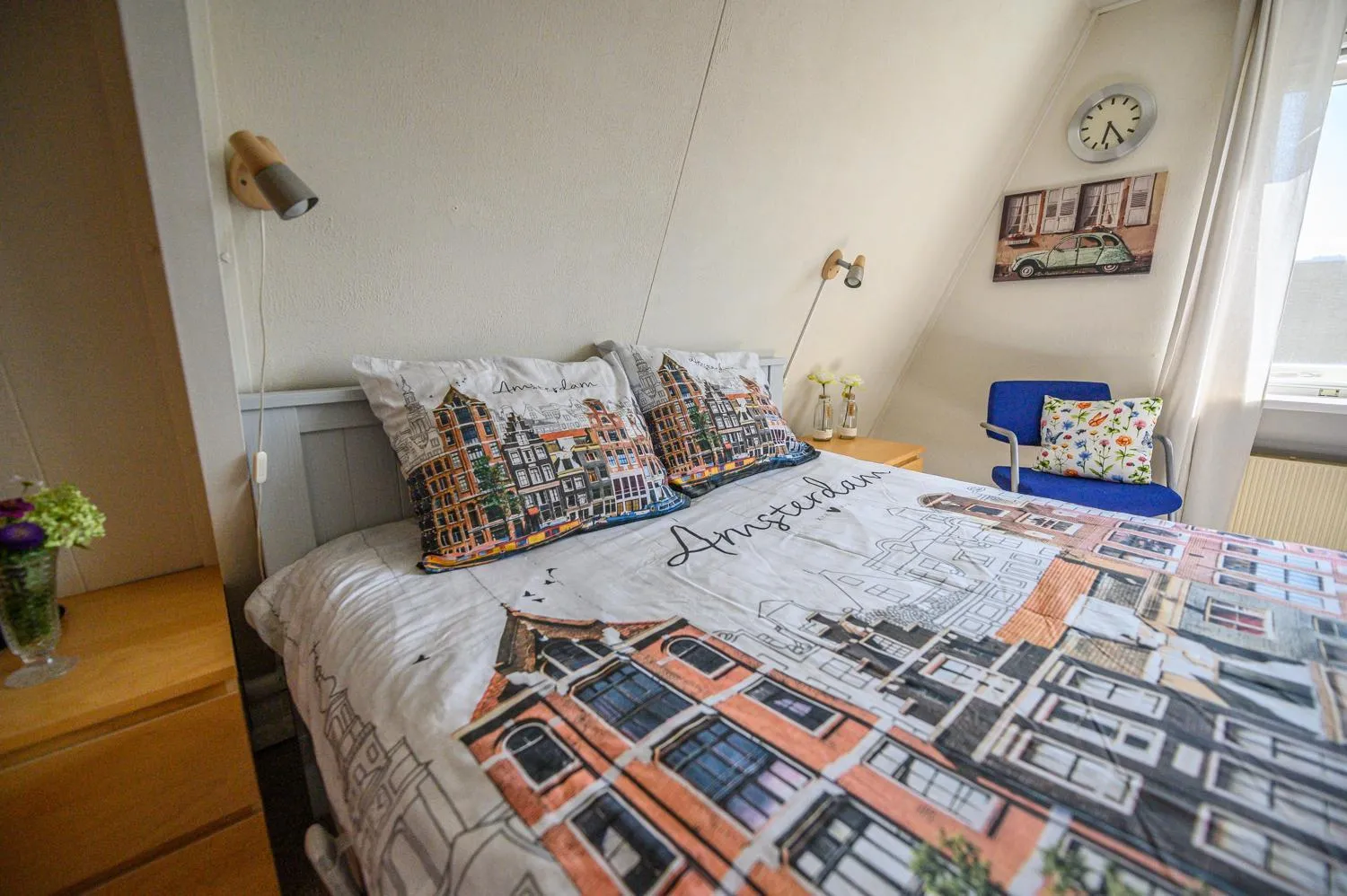Bed in Bed and Breakfast Ineke en John