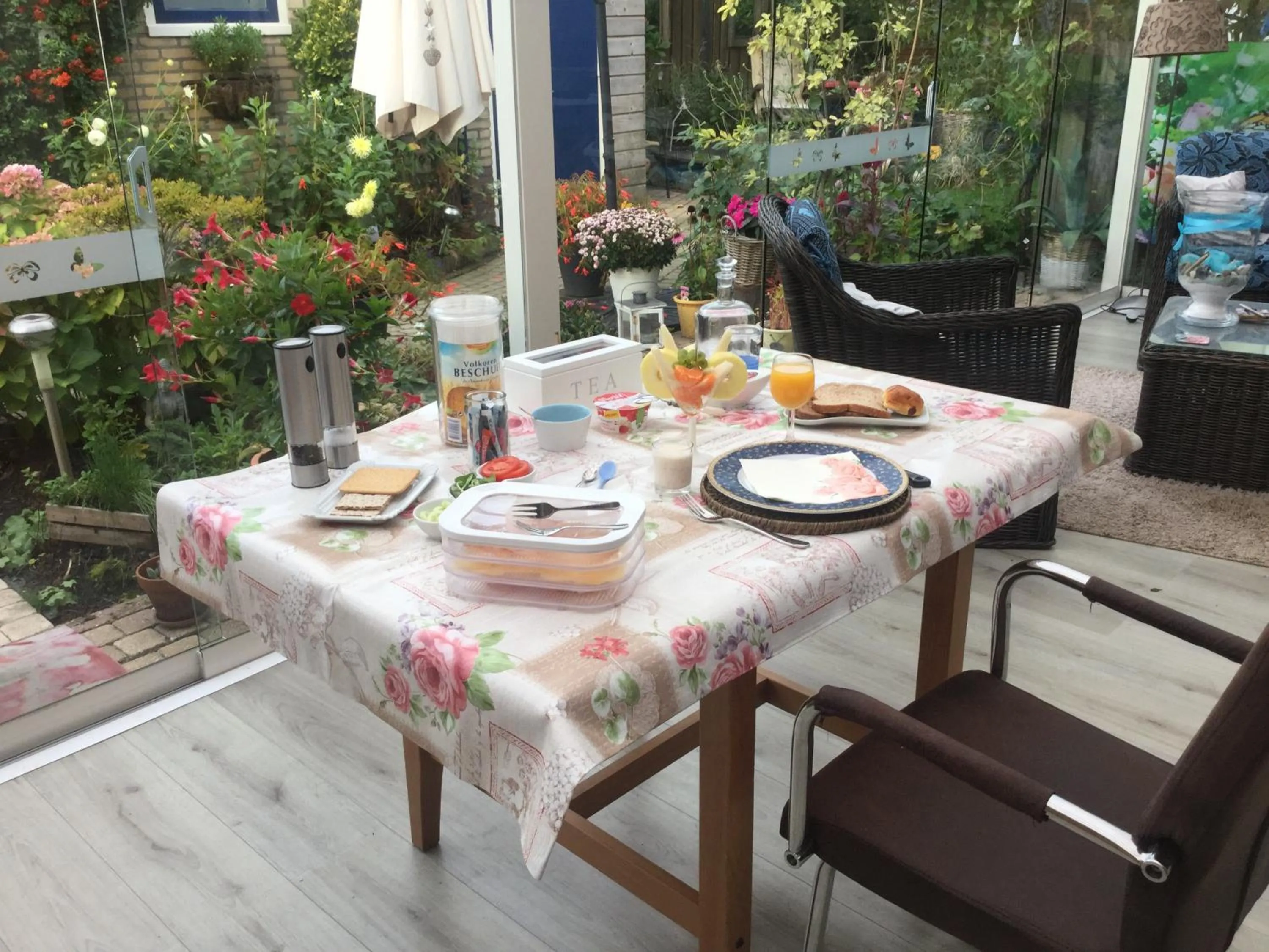 Property building in Bed and Breakfast Ineke en John