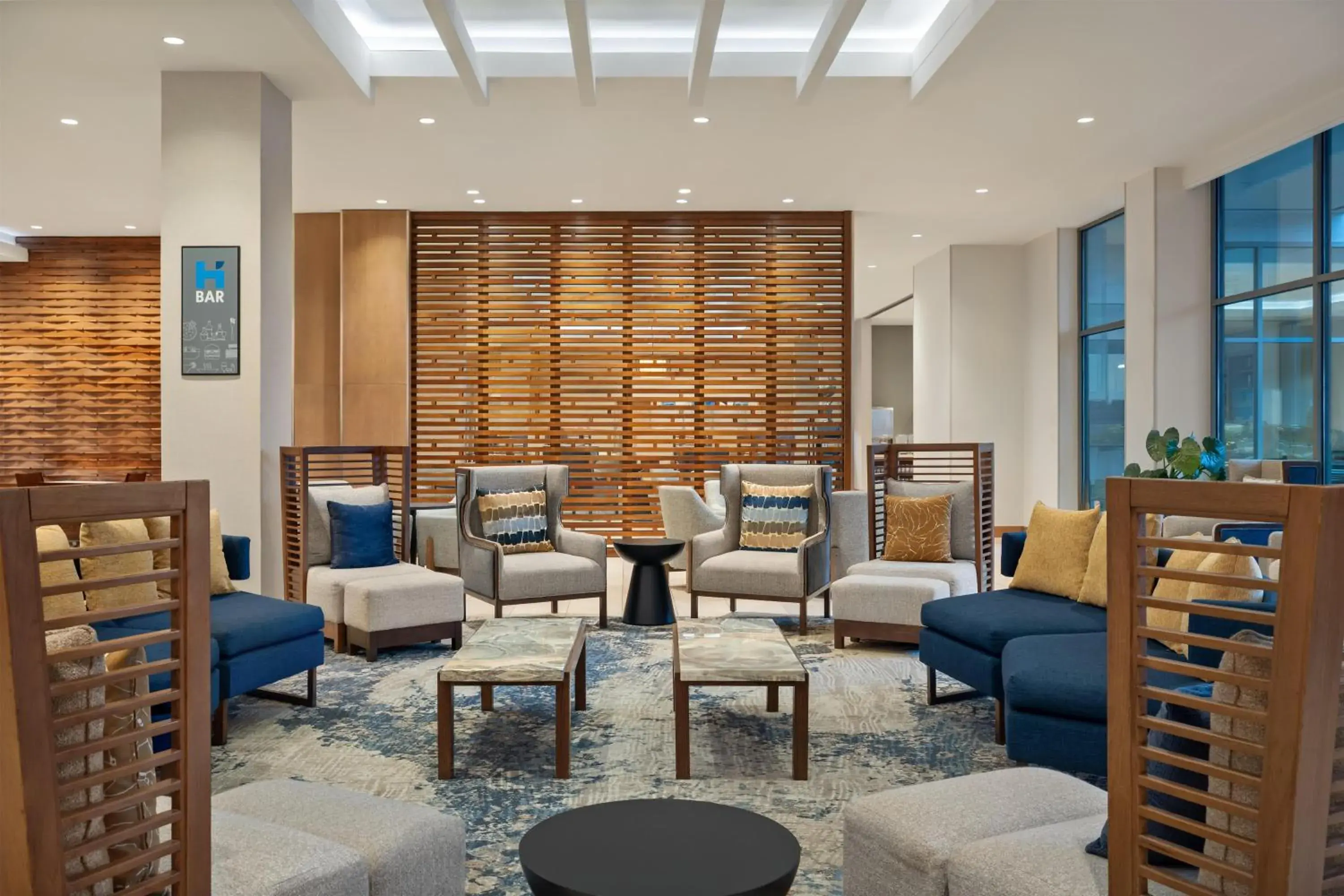 Lounge or bar in Hyatt House at Anaheim Resort/Convention Center Lounge or bar in Hyatt House at Anaheim Resort/Convention Center