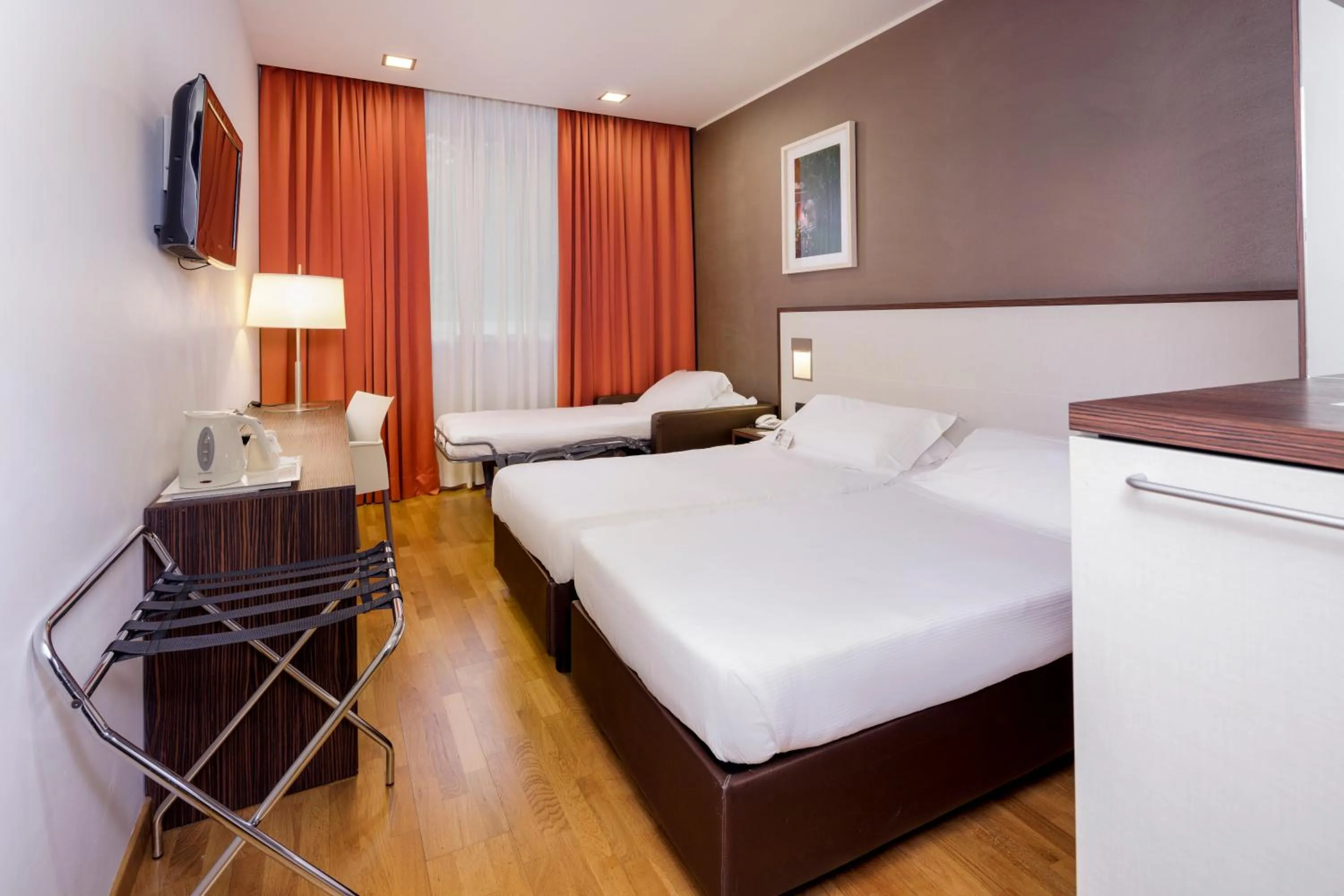 Bed in Best Western Falck Village Milano Sesto
