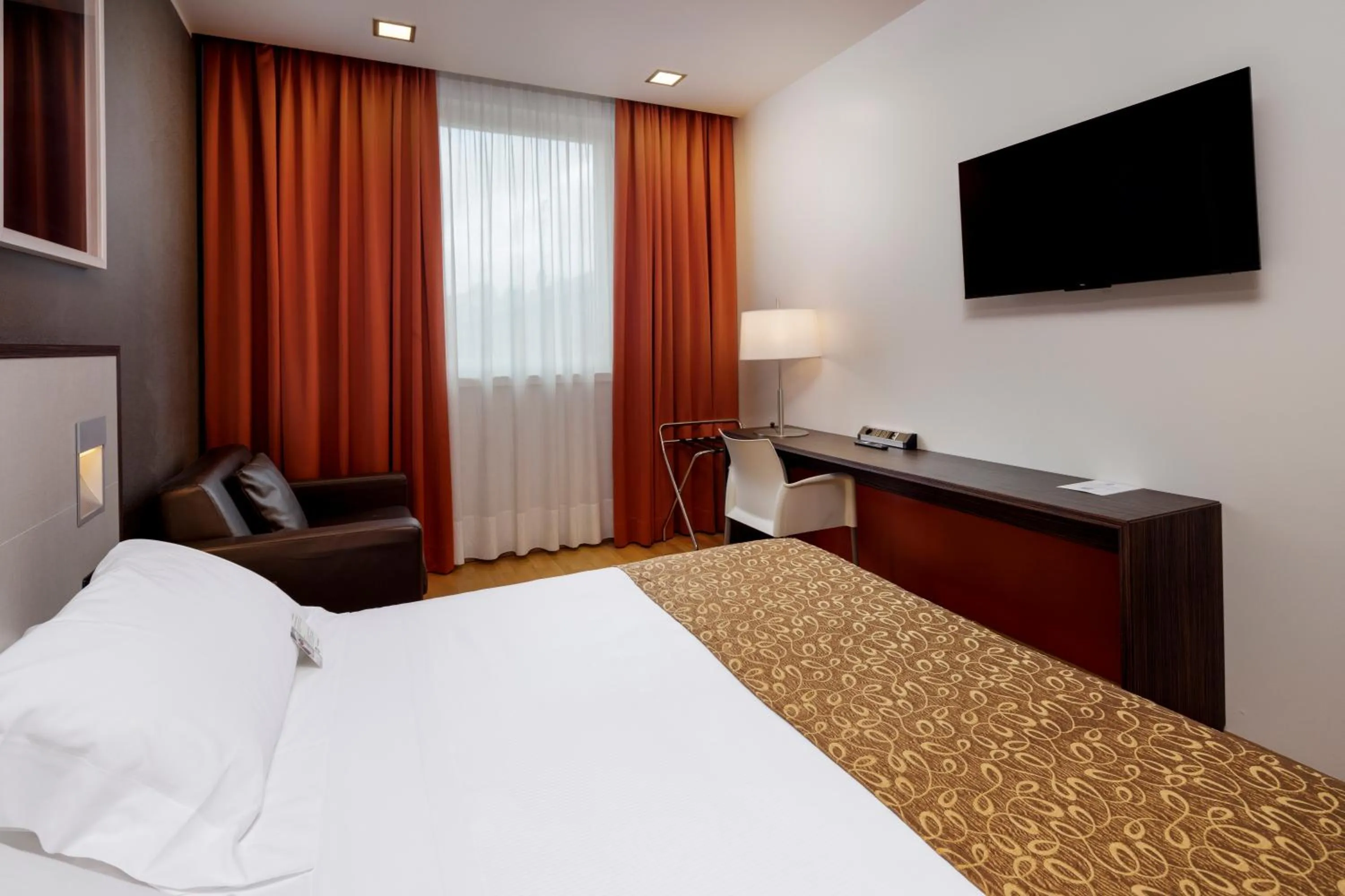 Bed in Best Western Falck Village Milano Sesto