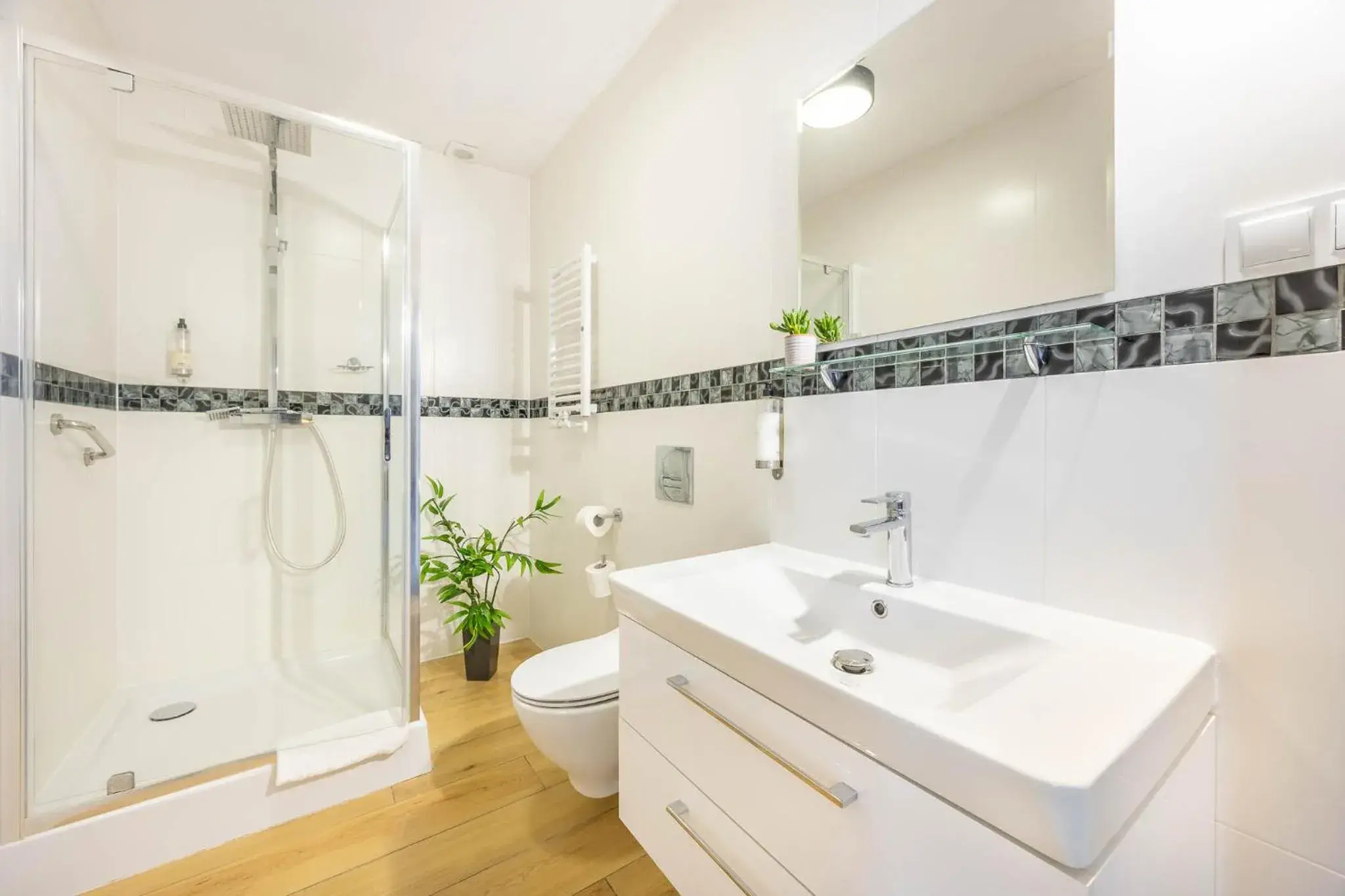 Deluxe King Room in Hotel Polonia Centrum Deluxe King Room in Hotel Polonia Centrum