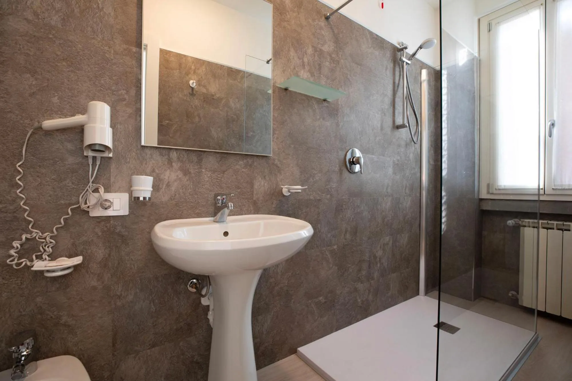 Shower in Hotel dell'Angelo