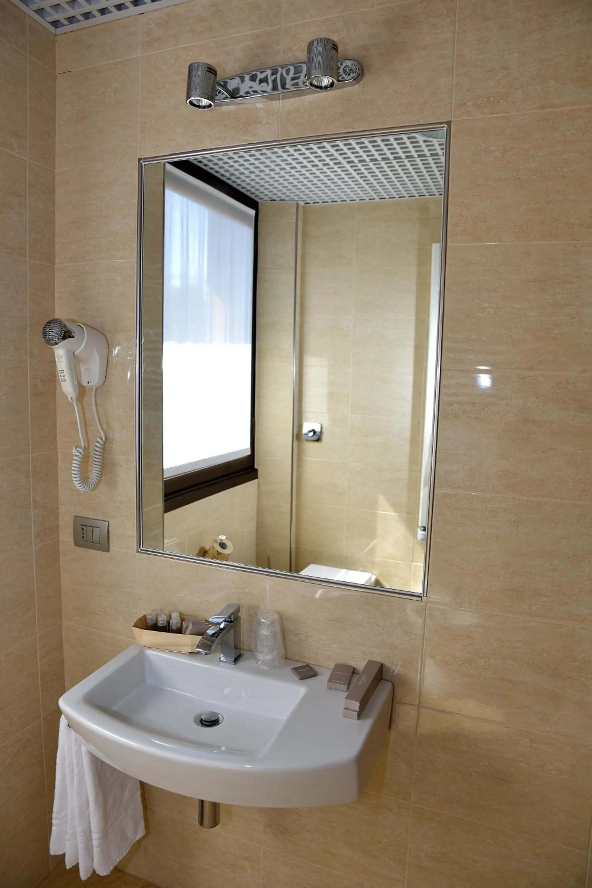 Bathroom in Nuovo Albergo Italia