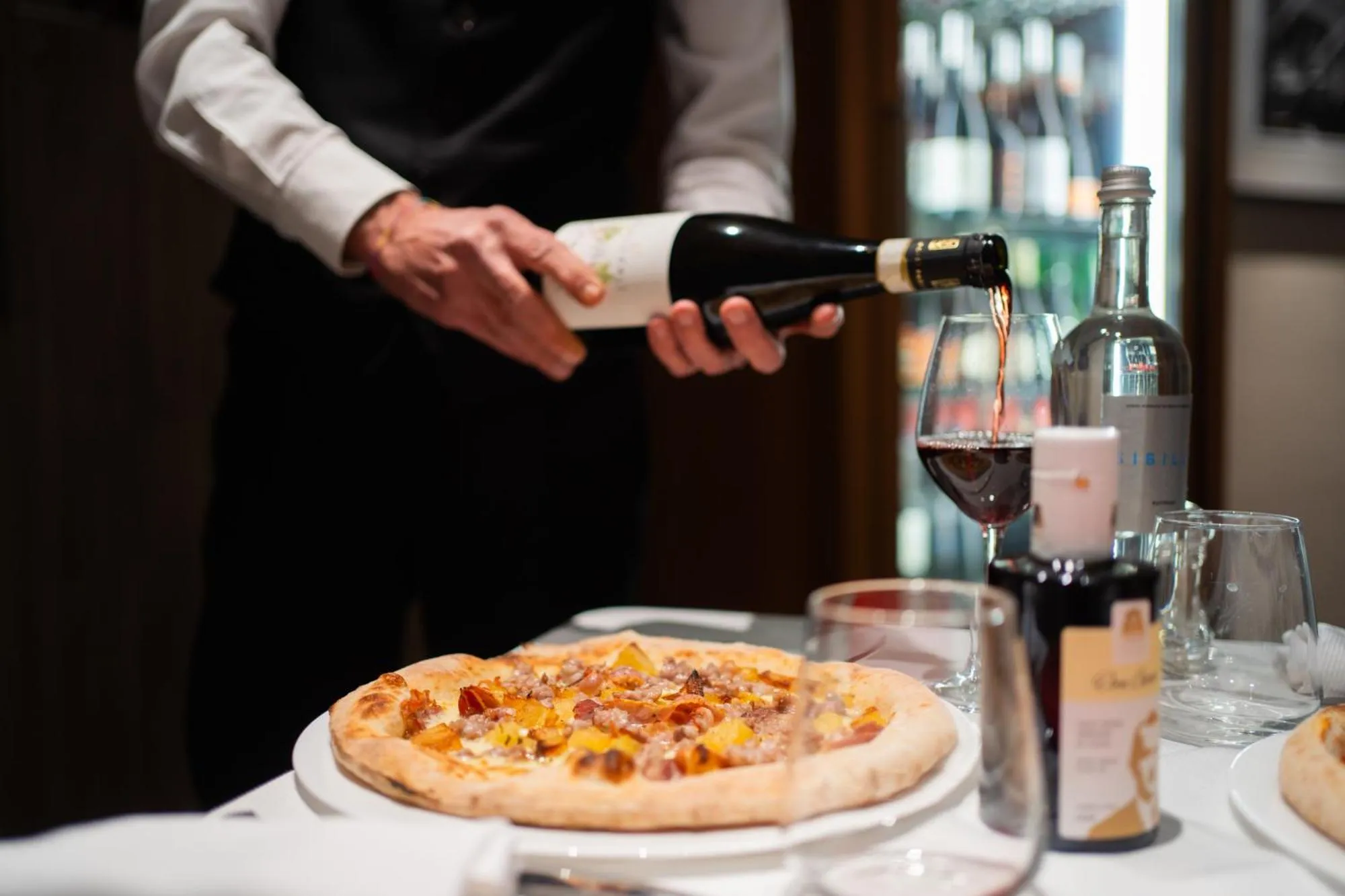 Restaurant/places to eat in El Homs Palace Hotel