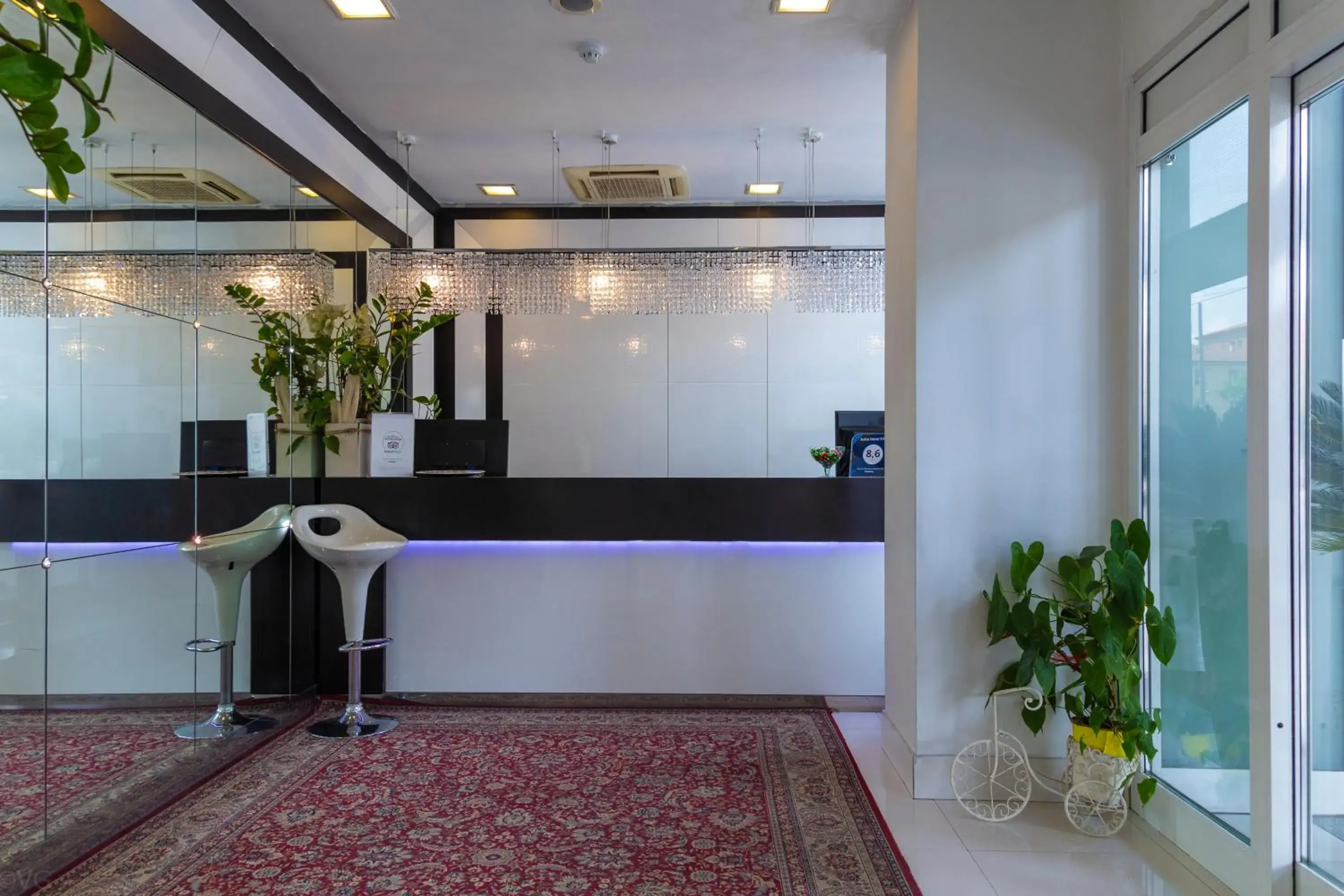 Lobby or reception in Suite Hotel Elite Lobby or reception in Suite Hotel Elite