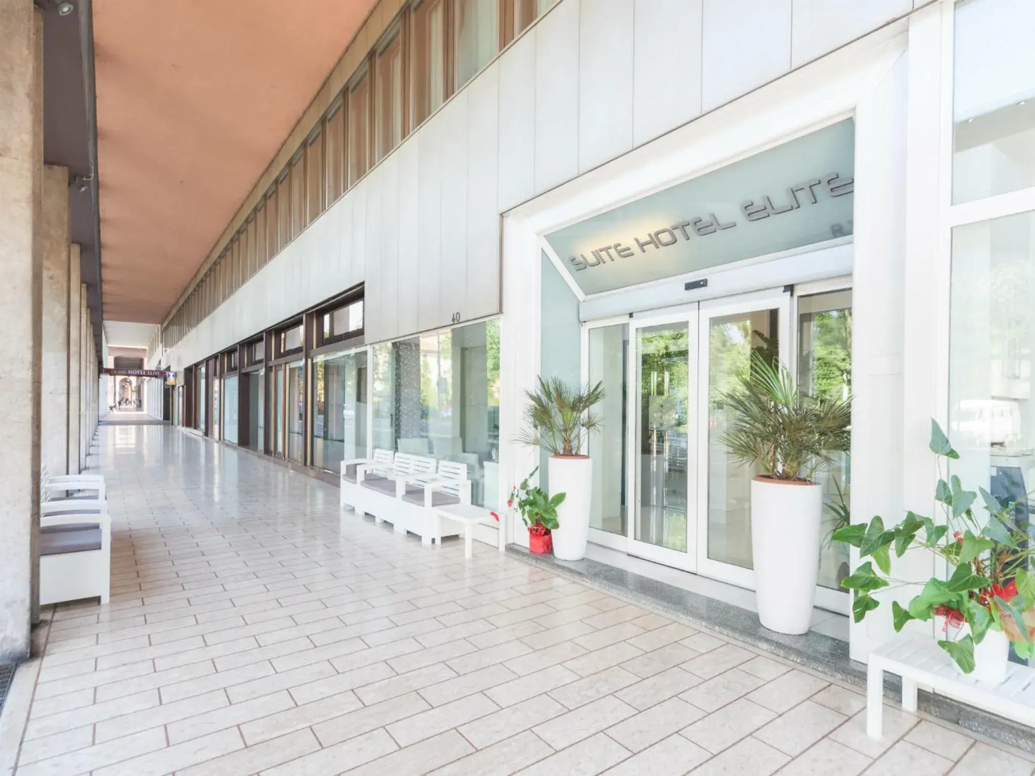 Facade/entrance in Suite Hotel Elite Facade/entrance in Suite Hotel Elite