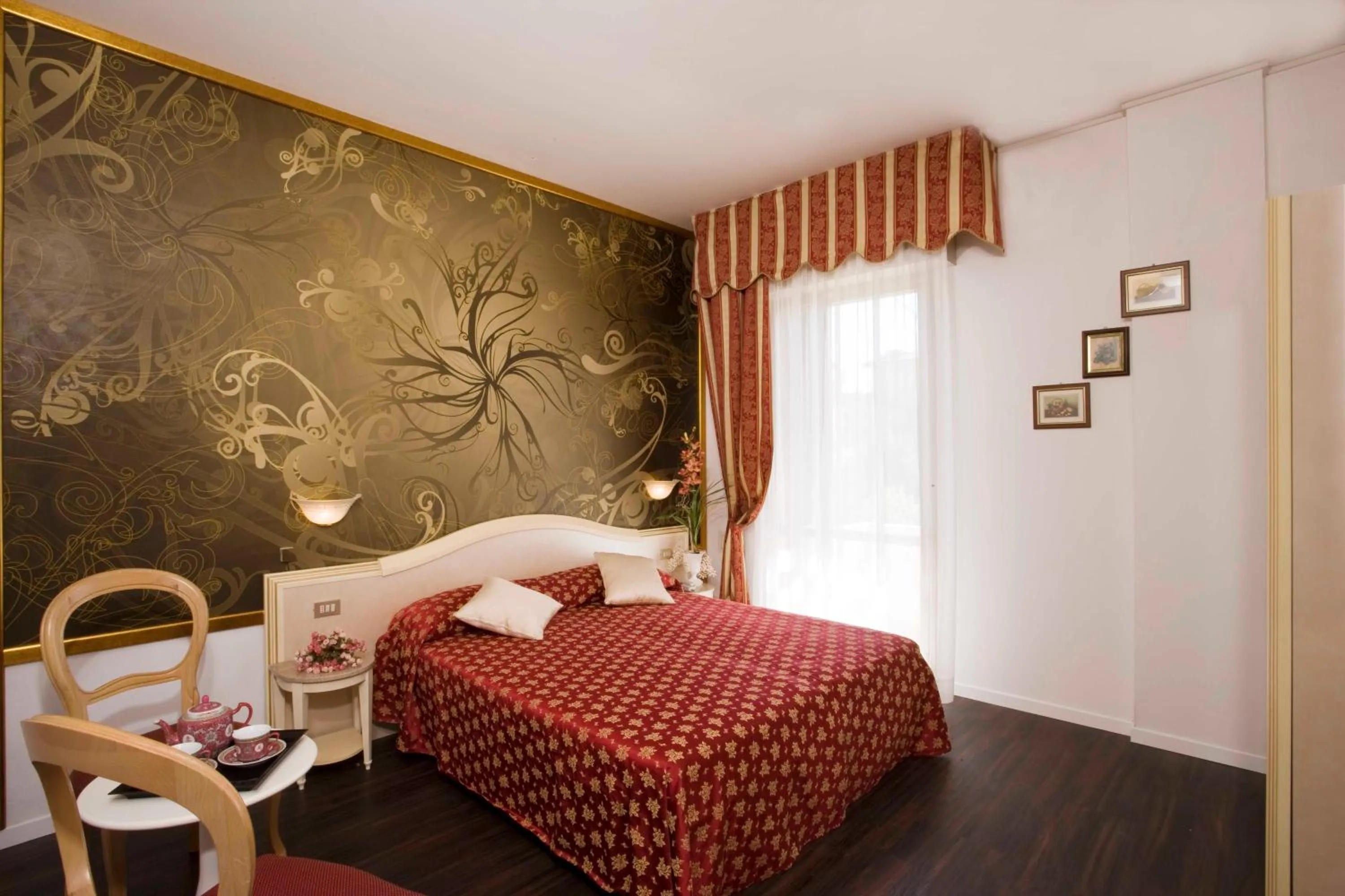 Photo of the whole room, Bed in Hotel Apollo