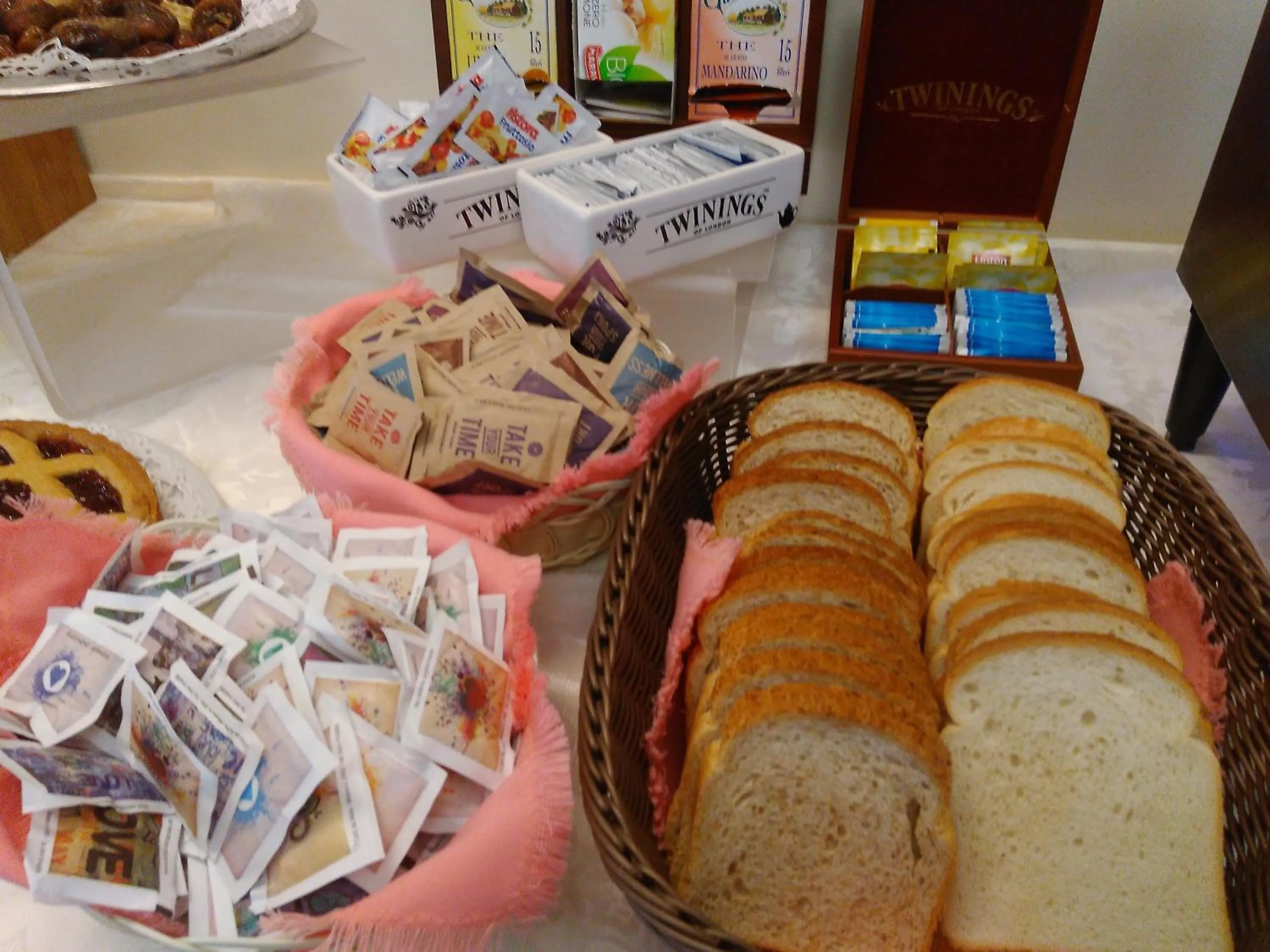 Breakfast in Hotel Apollo